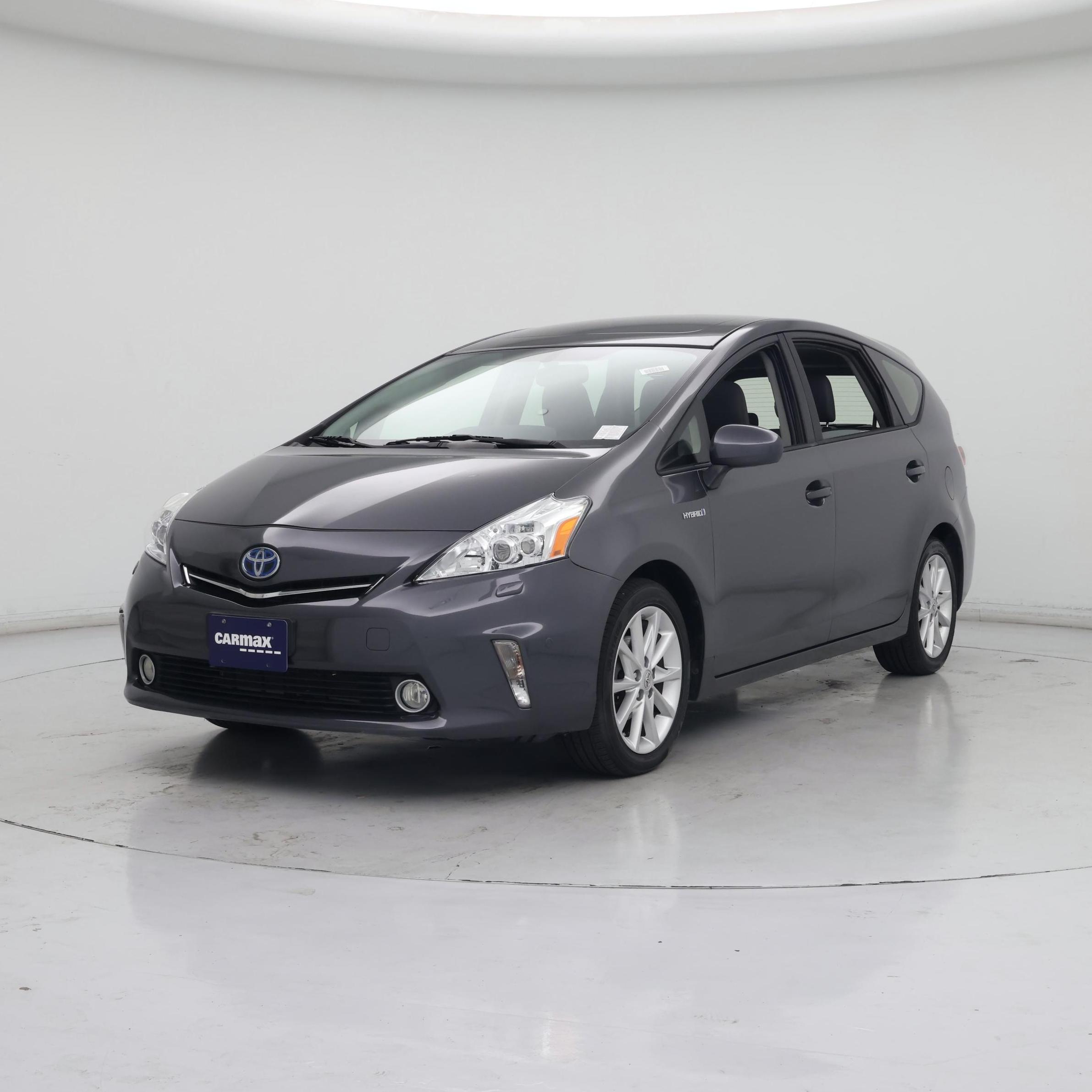 Thumbnail: 2014 Toyota Prius v - 4