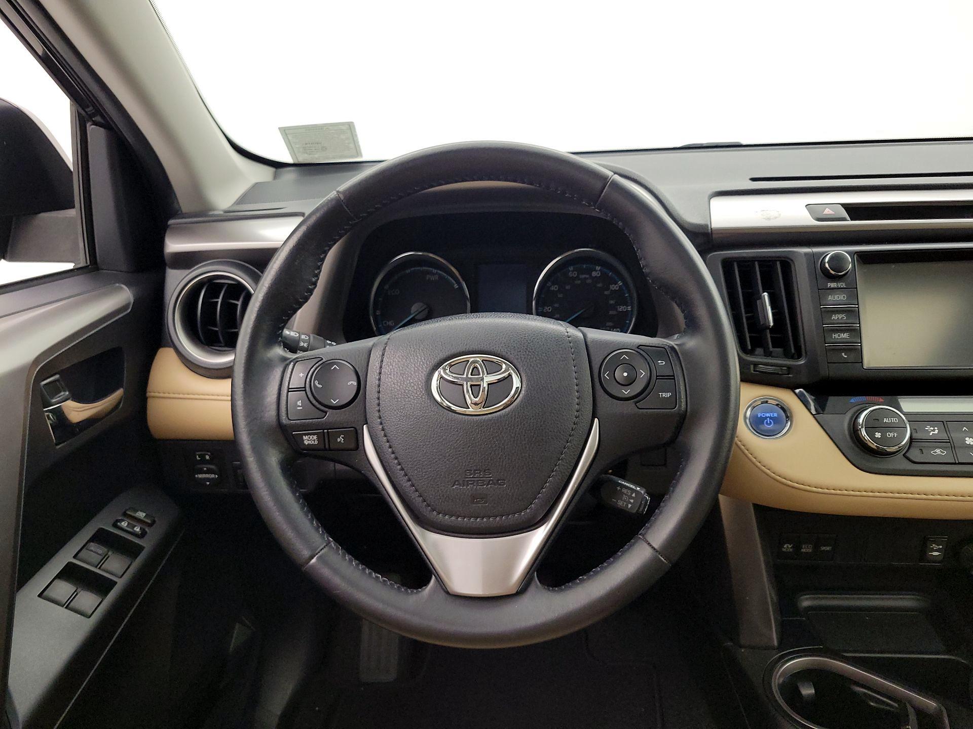 Thumbnail: 2016 Toyota RAV4 - 10