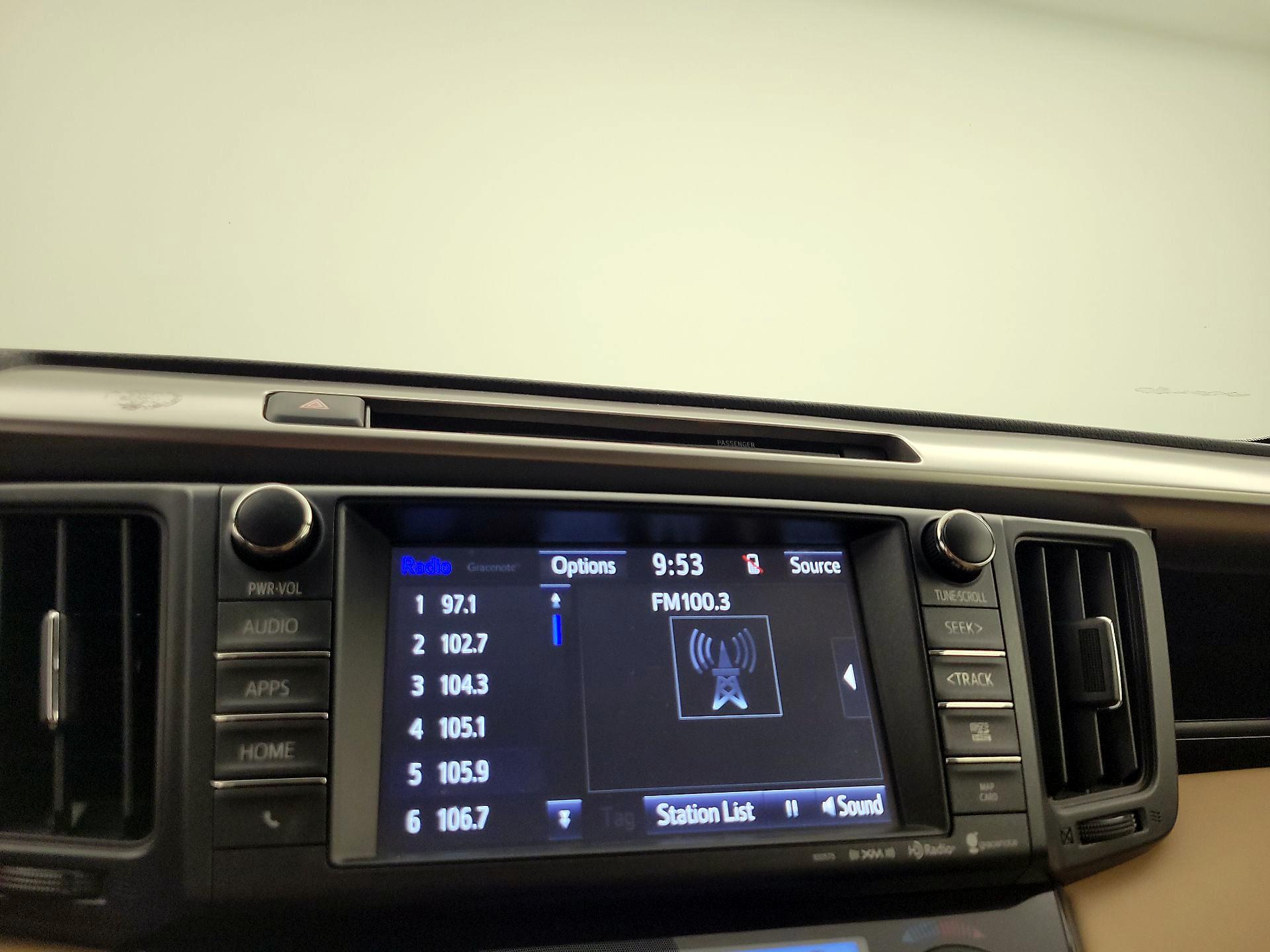 Thumbnail: 2016 Toyota RAV4 - 16