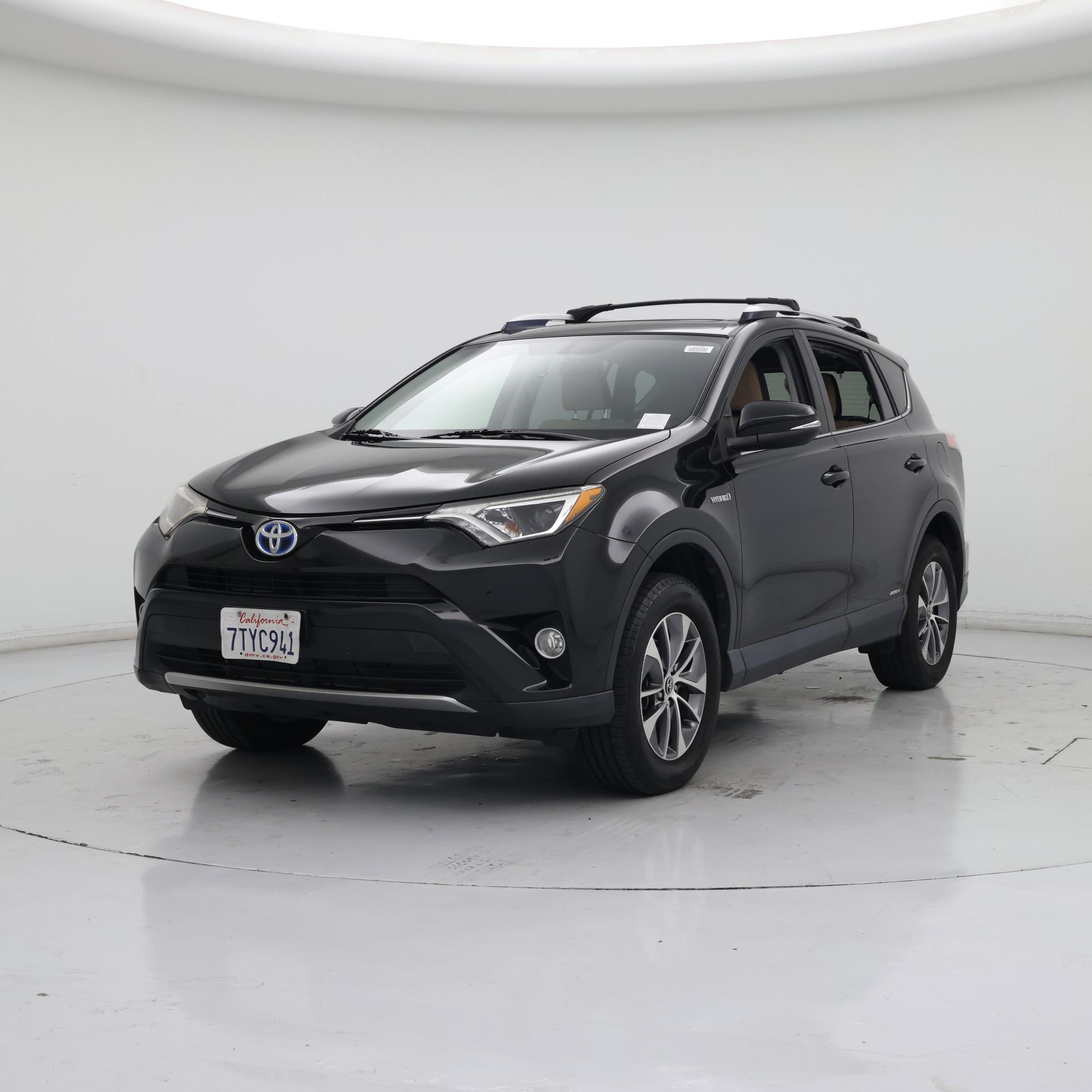 Thumbnail: 2016 Toyota RAV4 - 4