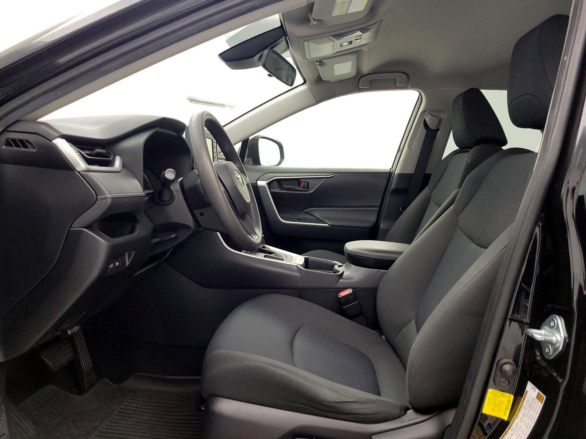 Thumbnail: 2019 Toyota RAV4 - 11