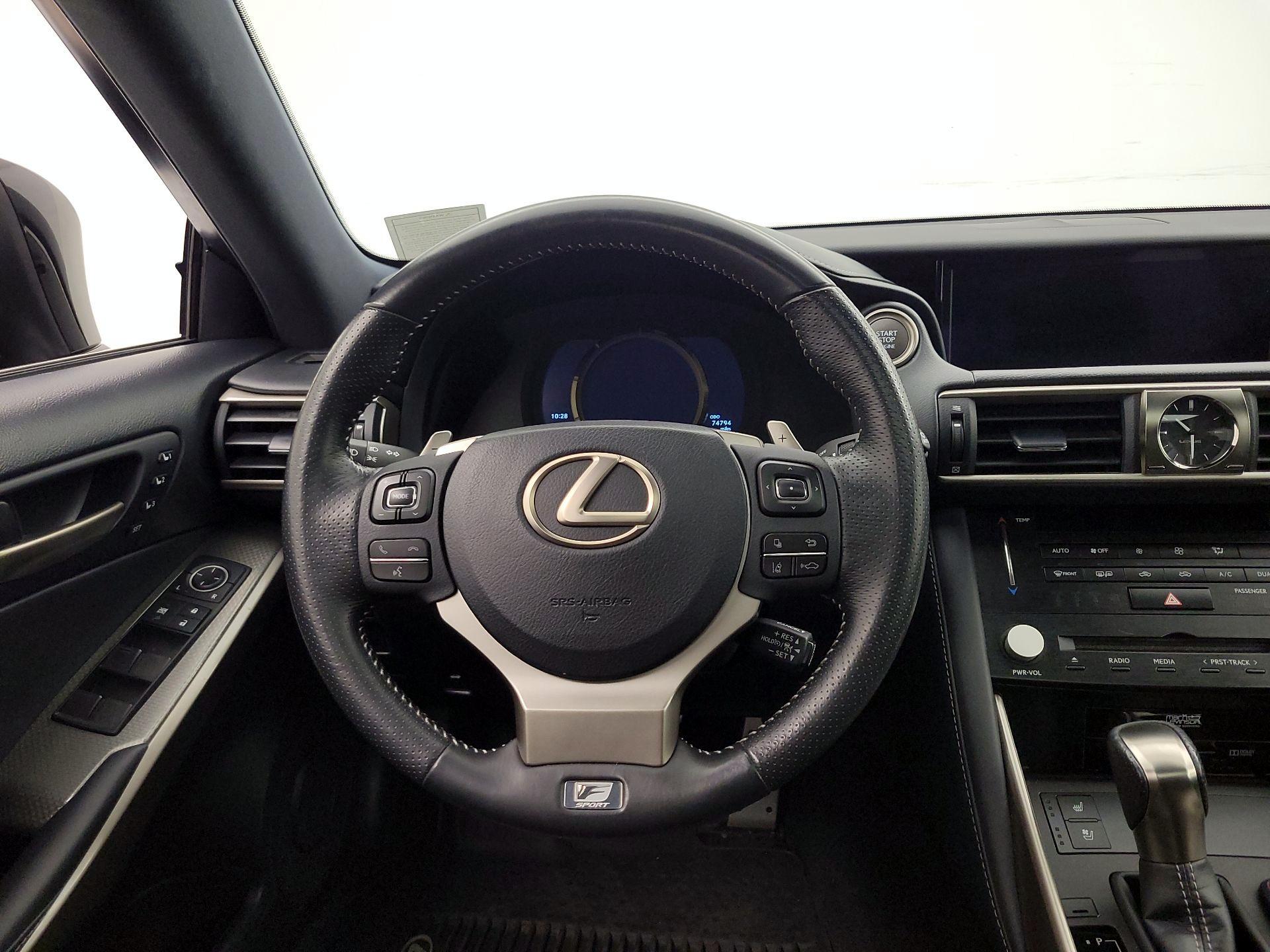 Thumbnail: 2018 Lexus IS - 10