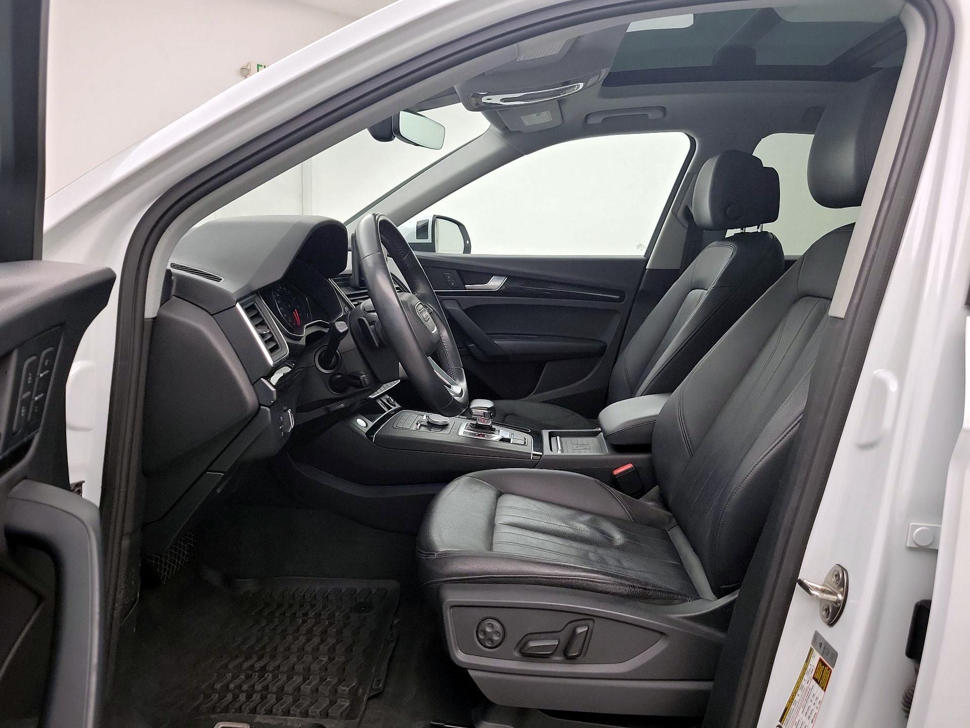 Thumbnail: 2020 Audi Q5 - 11