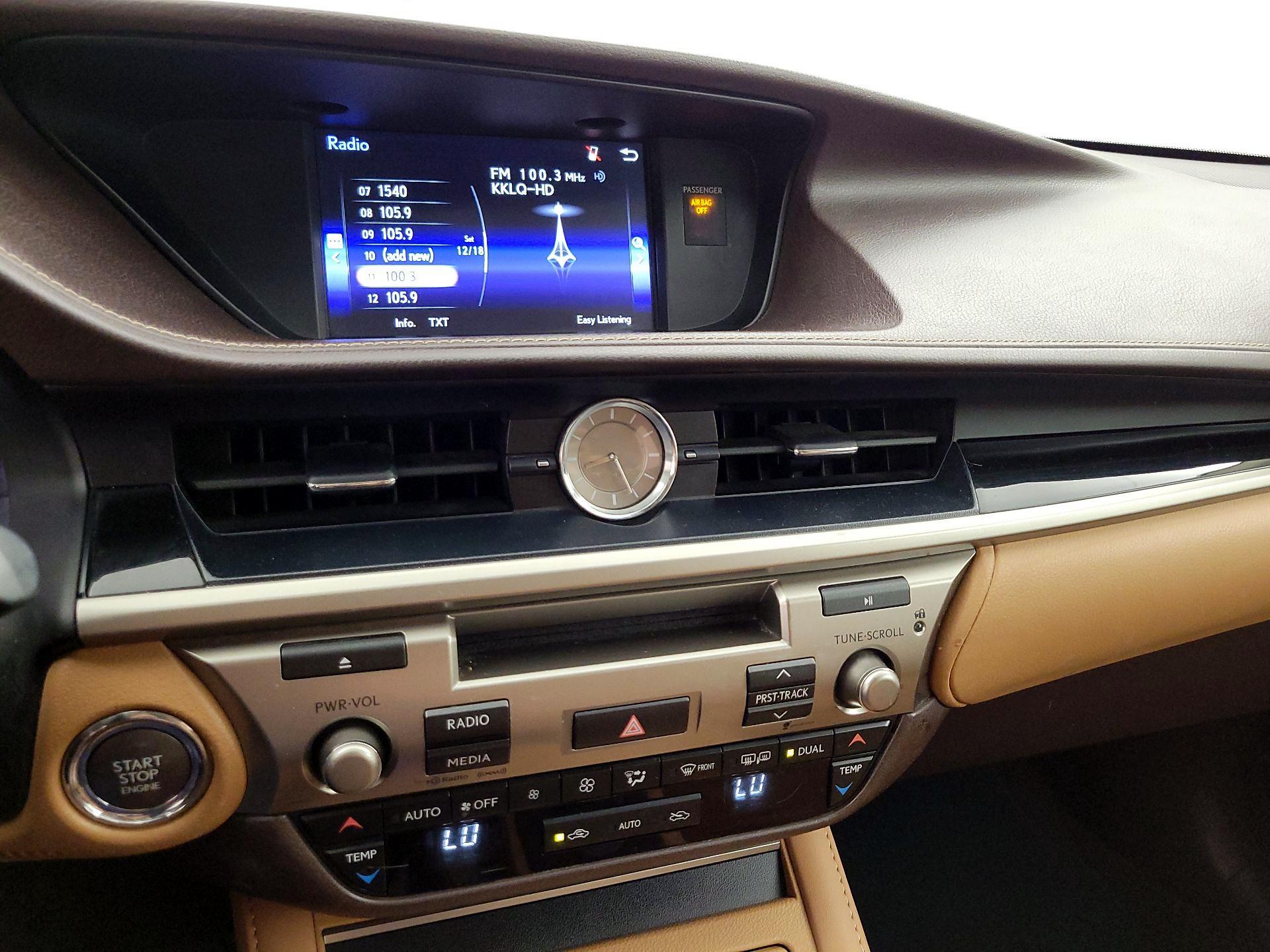 Thumbnail: 2016 Lexus ES - 15