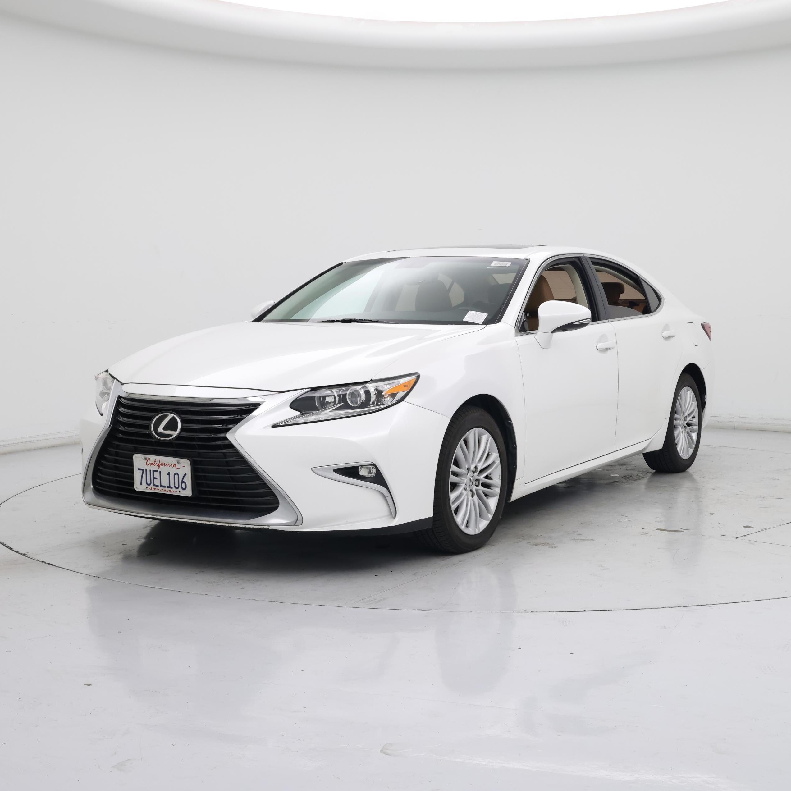 Thumbnail: 2016 Lexus ES - 4