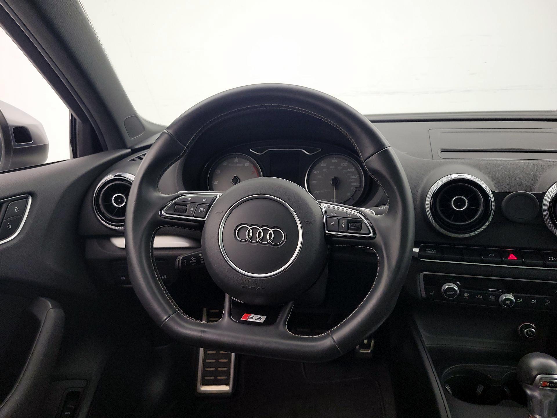 Thumbnail: 2016 Audi S3 - 10