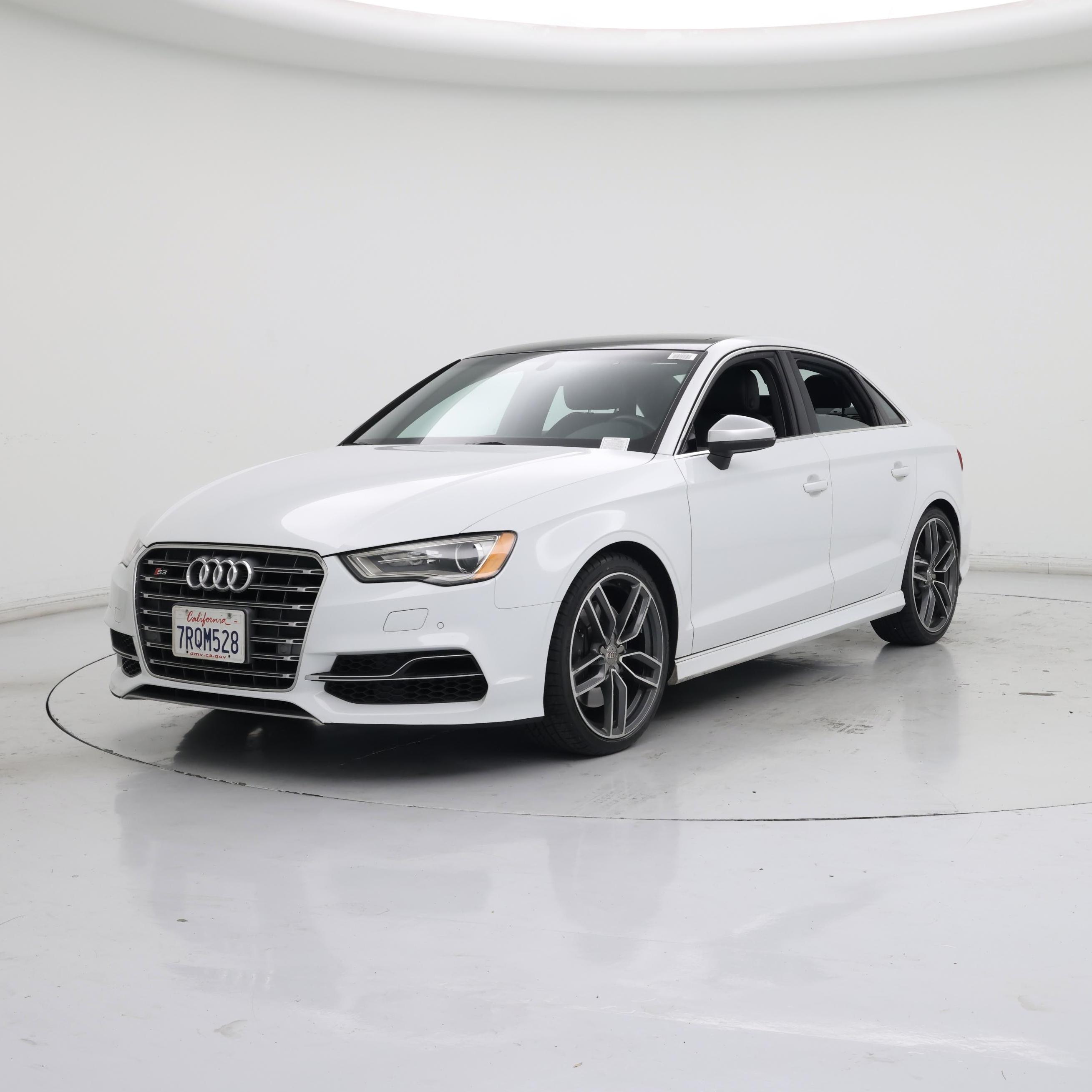 Thumbnail: 2016 Audi S3 - 4