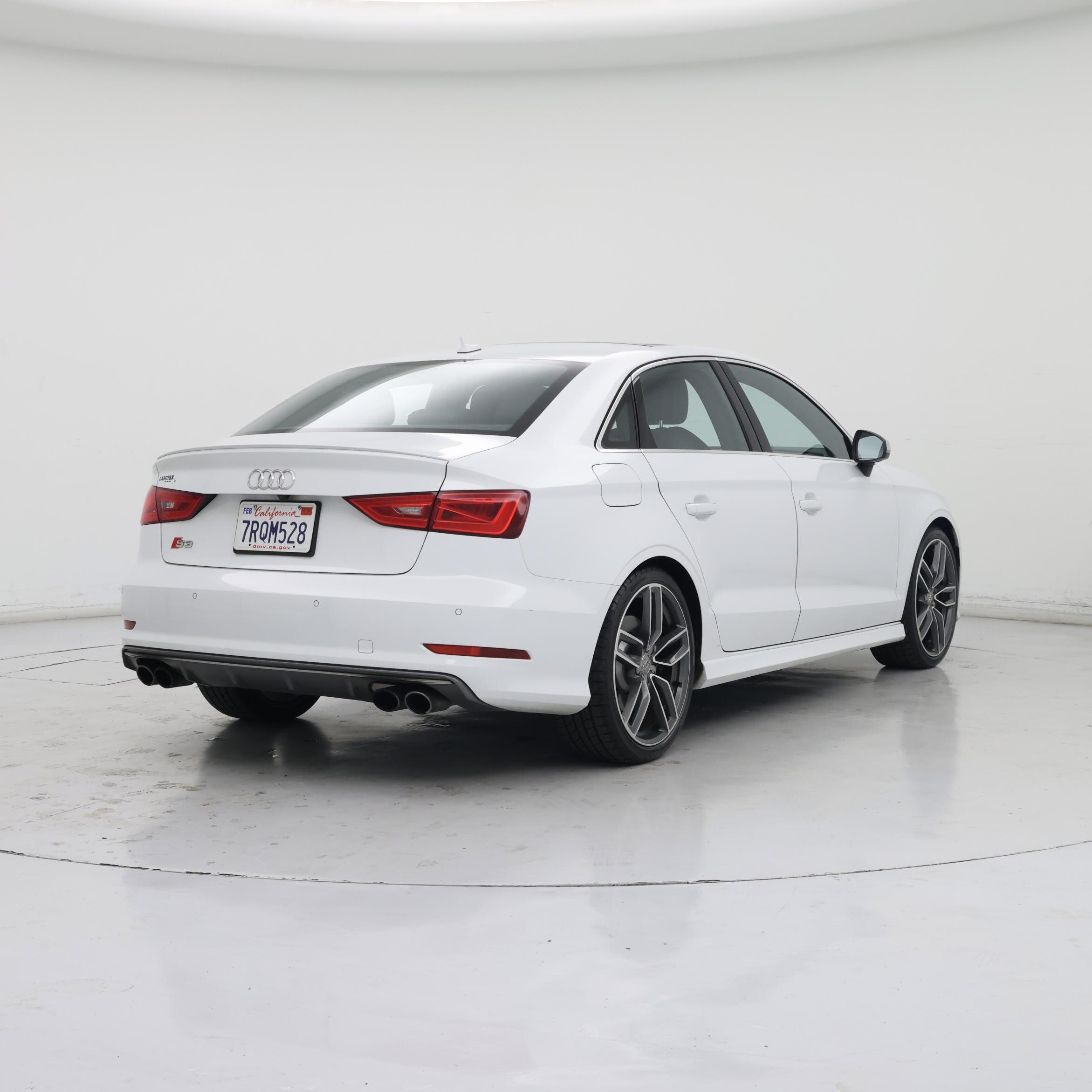 Thumbnail: 2016 Audi S3 - 8
