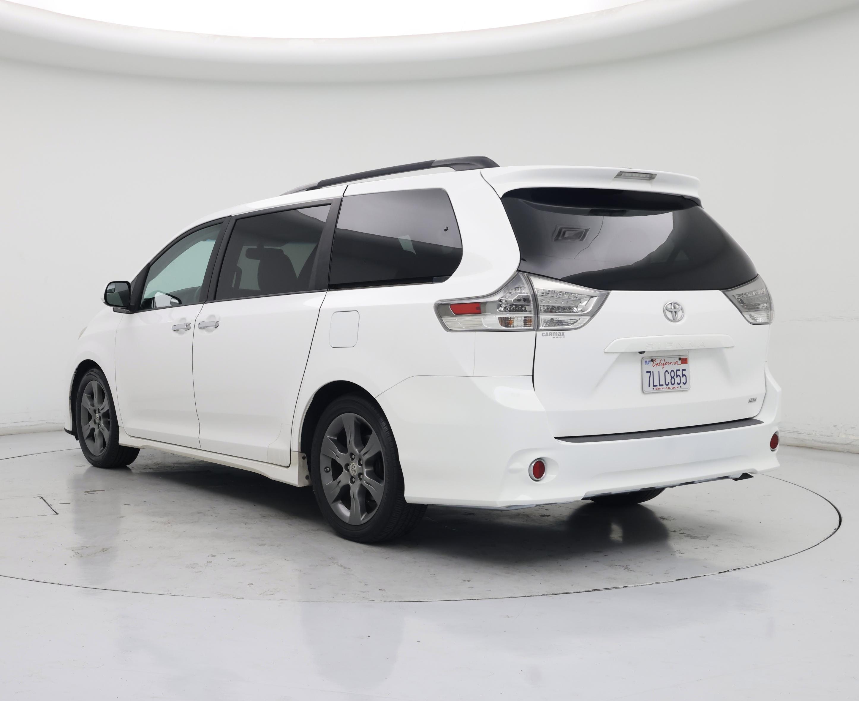Thumbnail: 2015 Toyota Sienna - 2