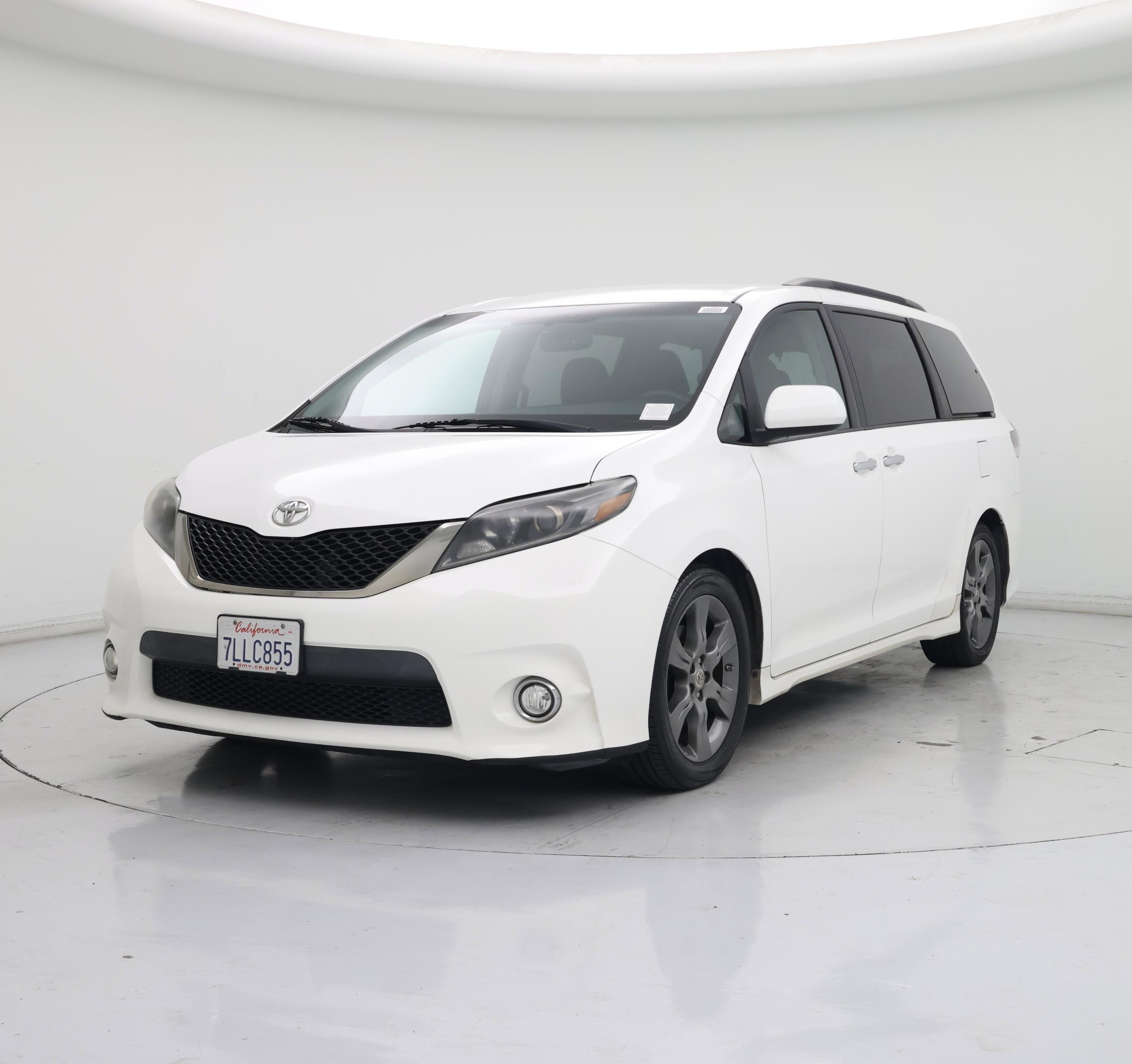 Thumbnail: 2015 Toyota Sienna - 4