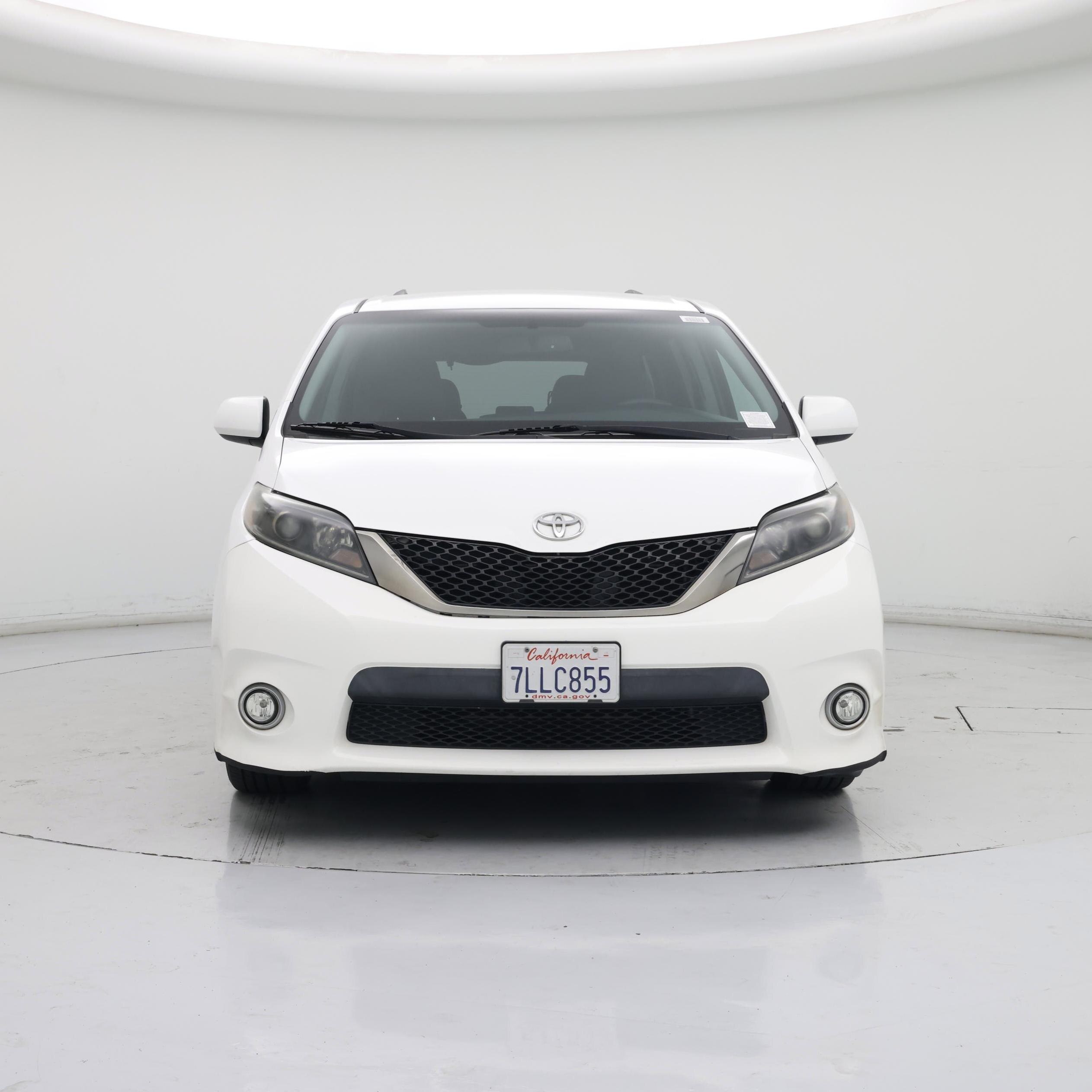 Thumbnail: 2015 Toyota Sienna - 5