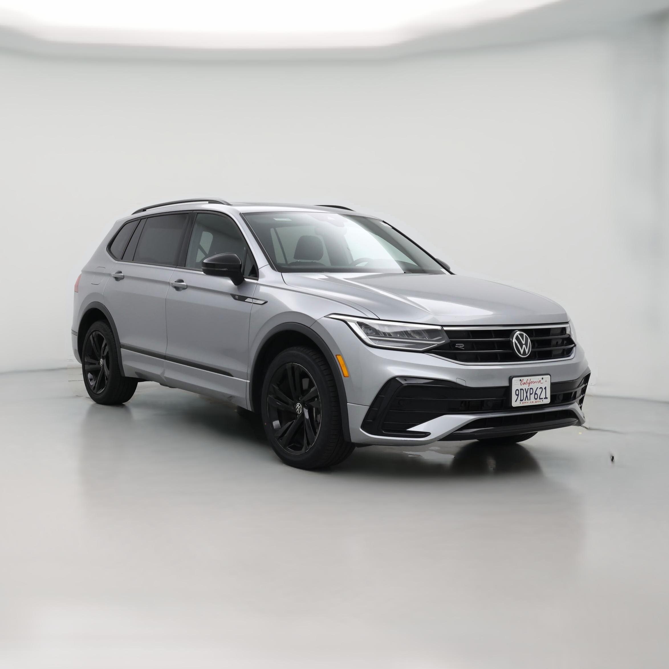 Thumbnail: 2023 Volkswagen Tiguan - 1