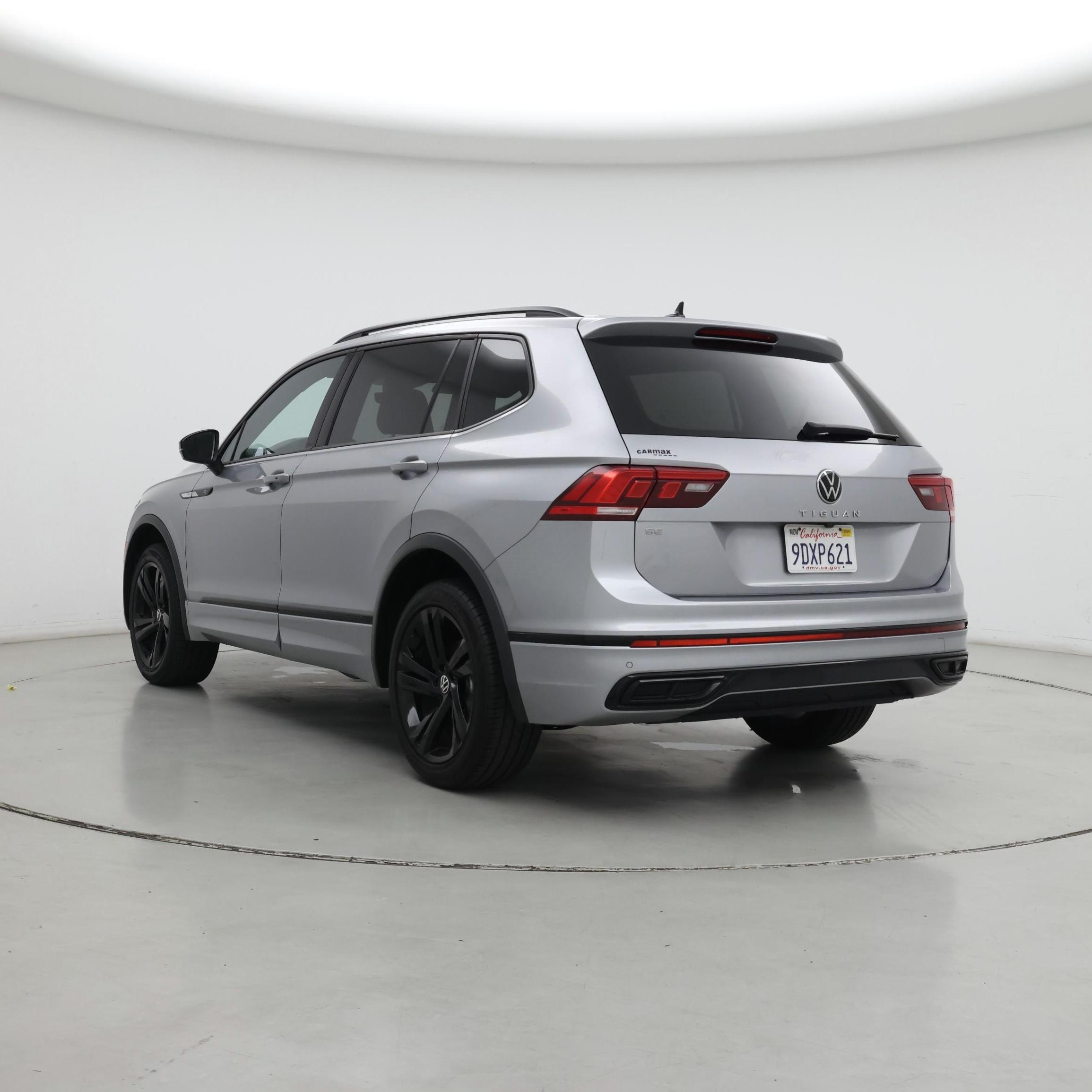 Thumbnail: 2023 Volkswagen Tiguan - 2