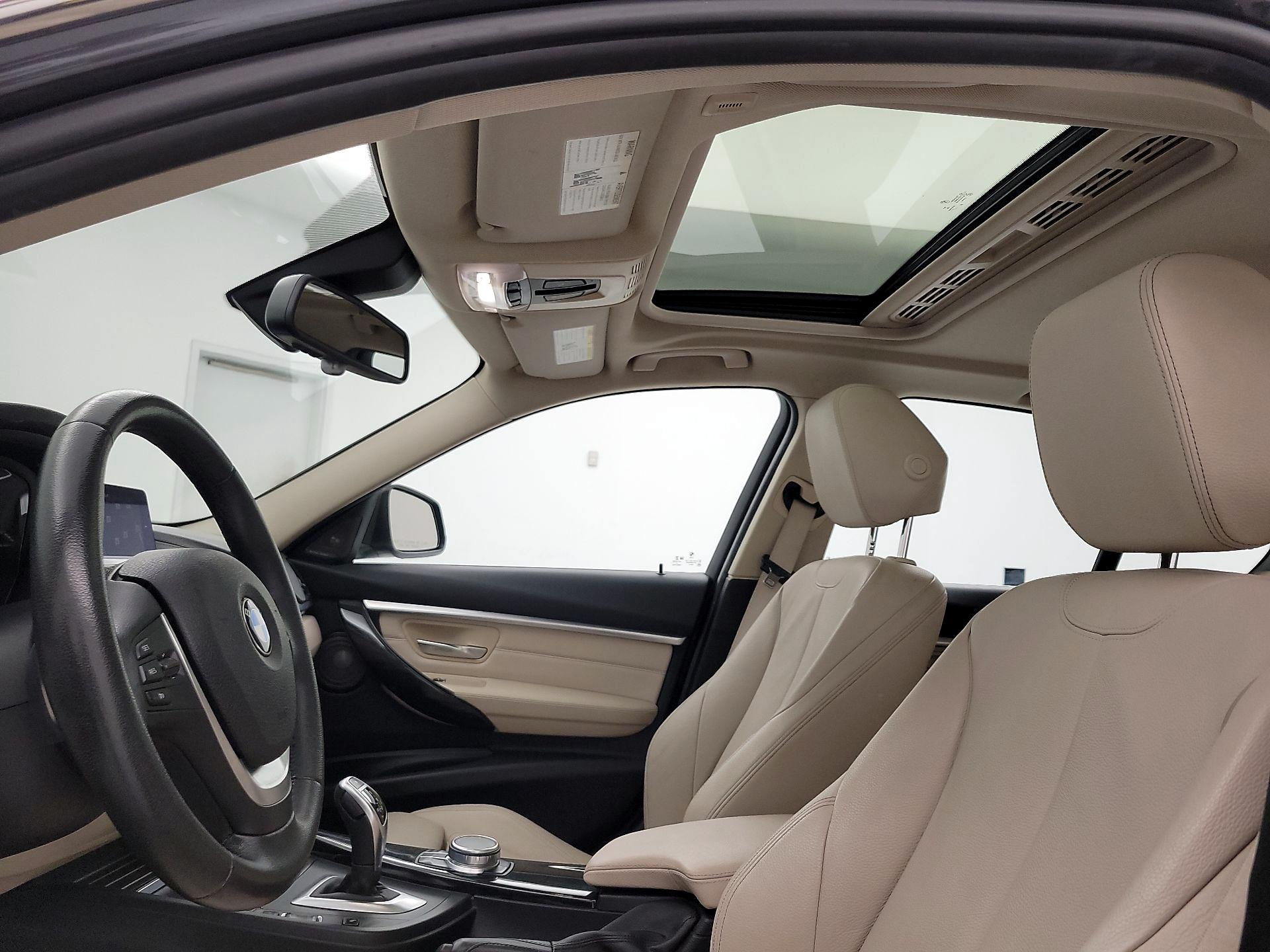 Thumbnail: 2018 BMW 3 Series - 20