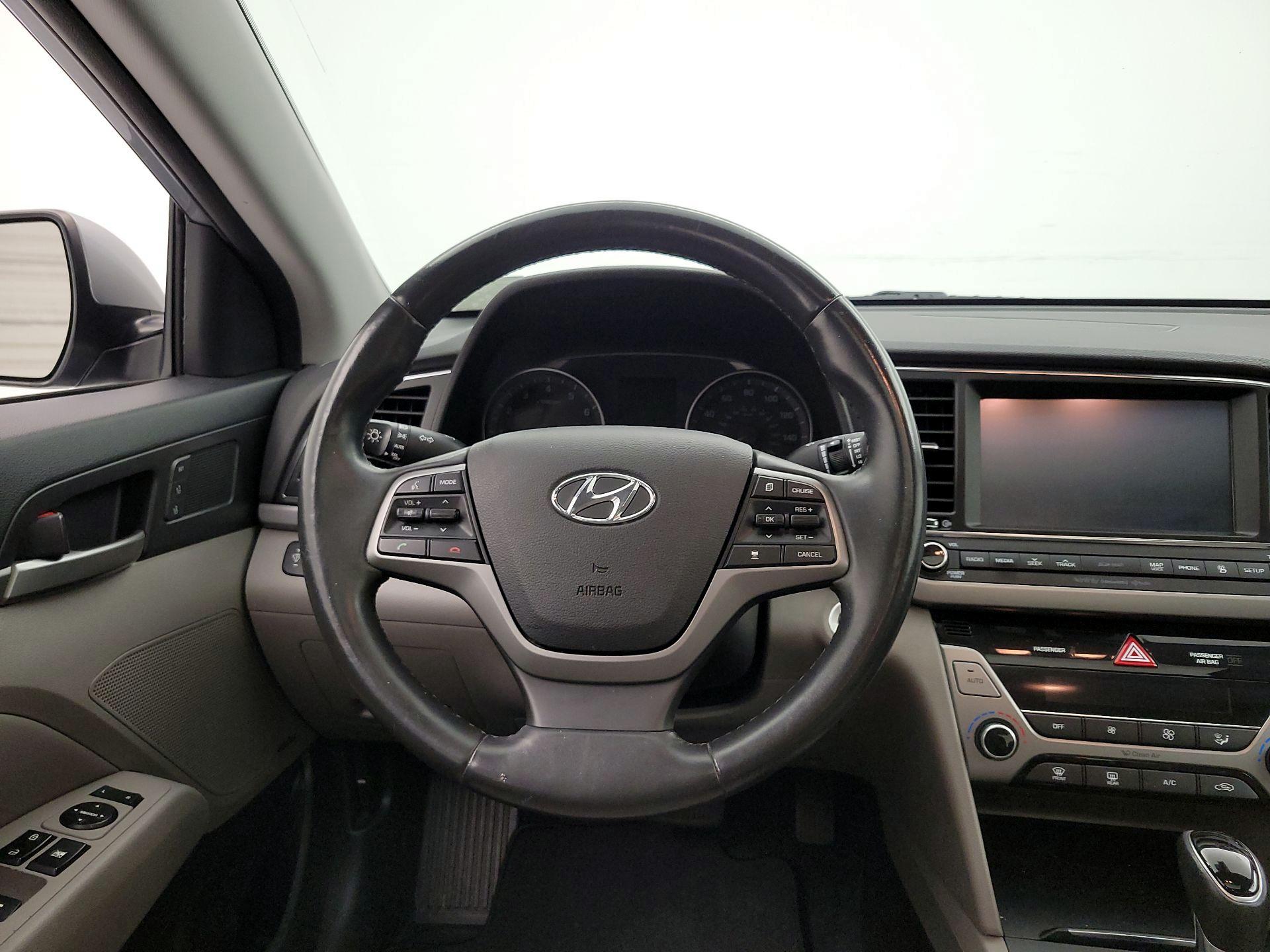Thumbnail: 2017 Hyundai Elantra - 10