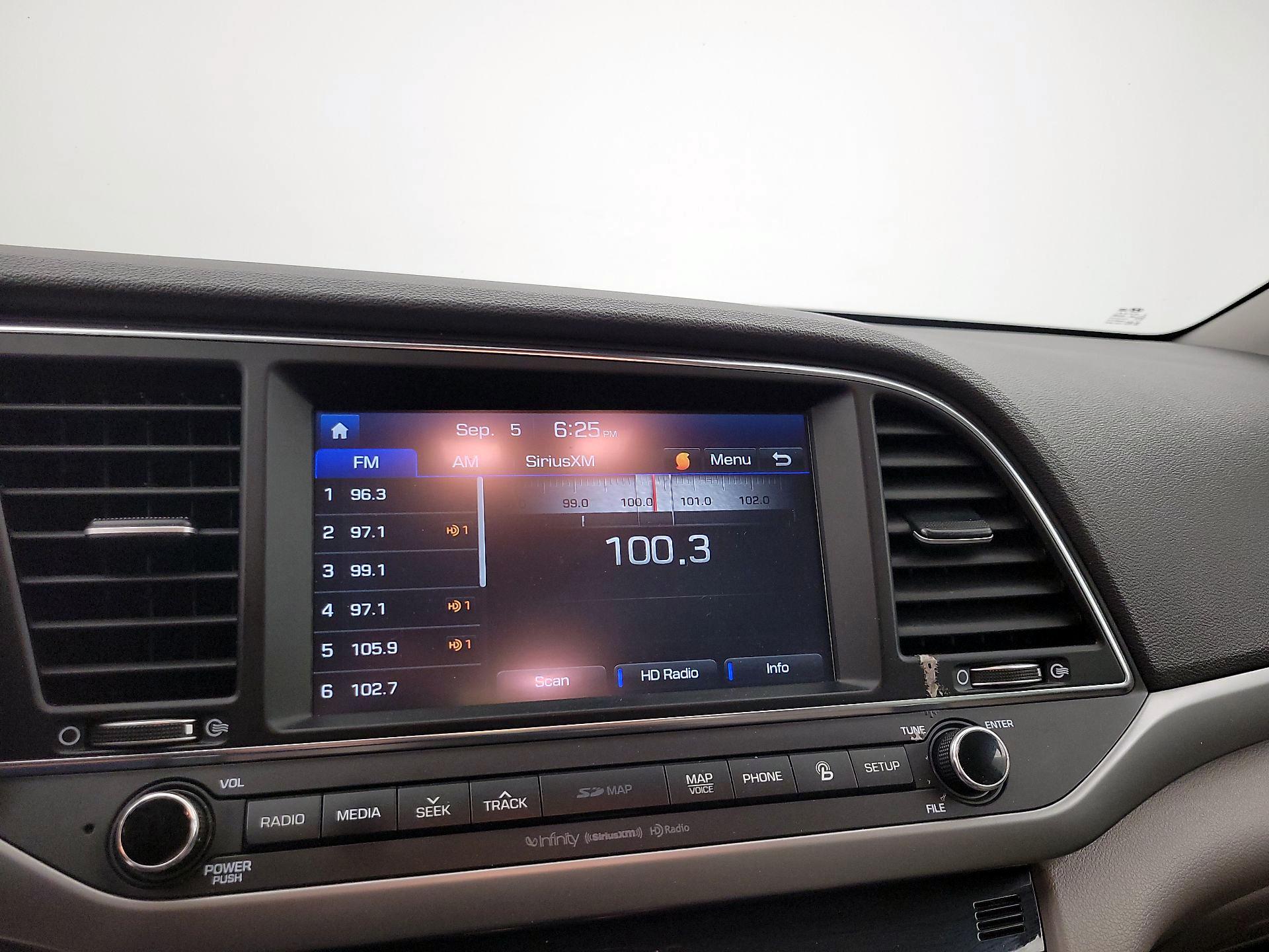 Thumbnail: 2017 Hyundai Elantra - 16
