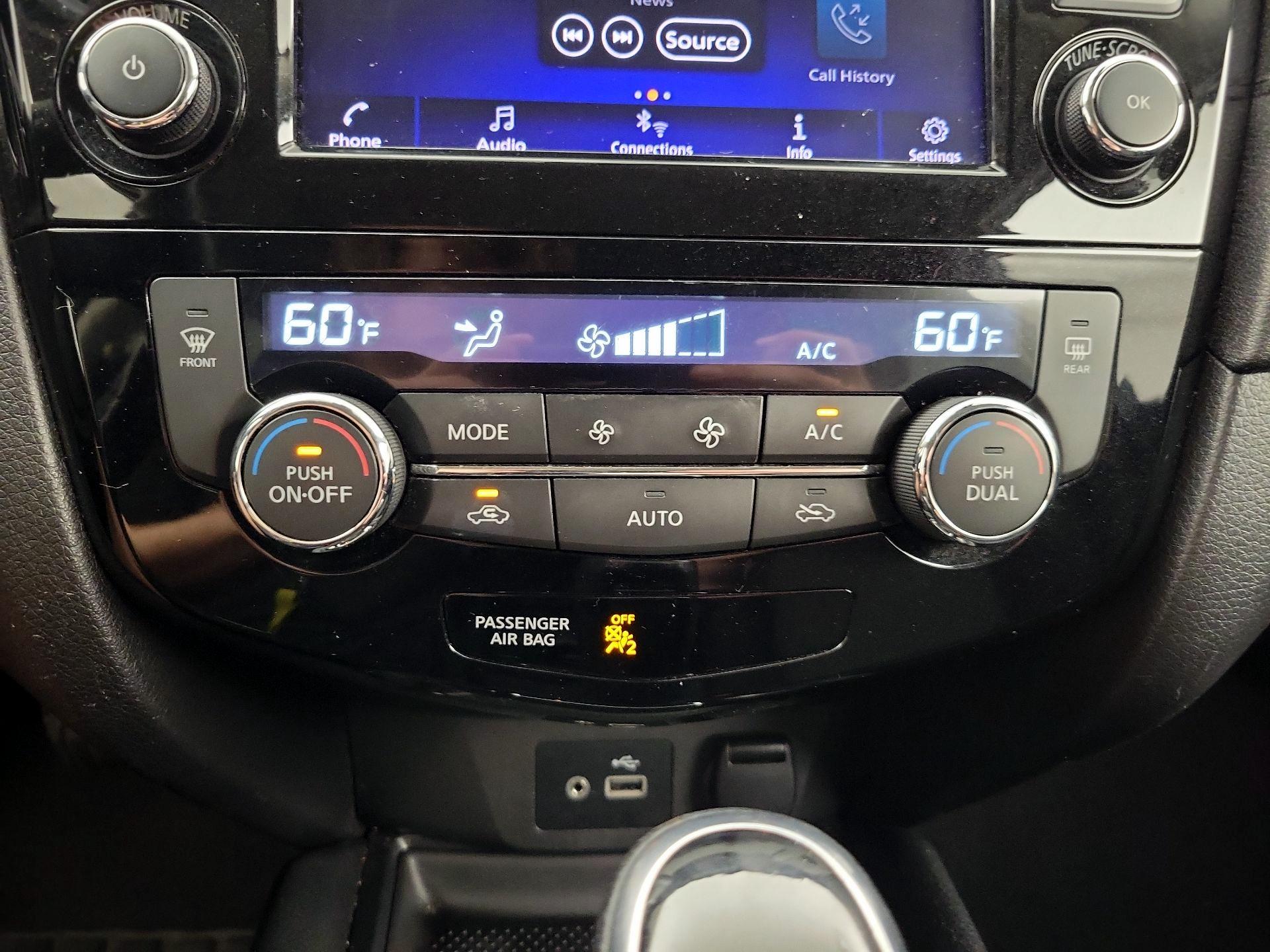 Thumbnail: 2020 Nissan Rogue - 16
