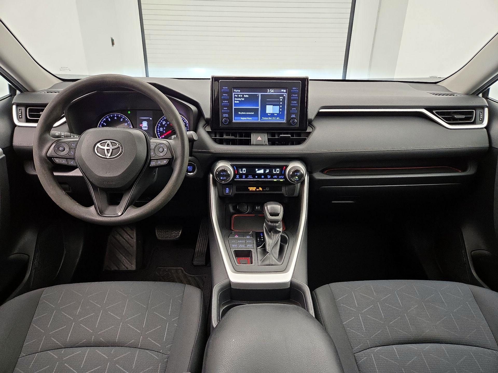 Thumbnail: 2019 Toyota RAV4 - 9