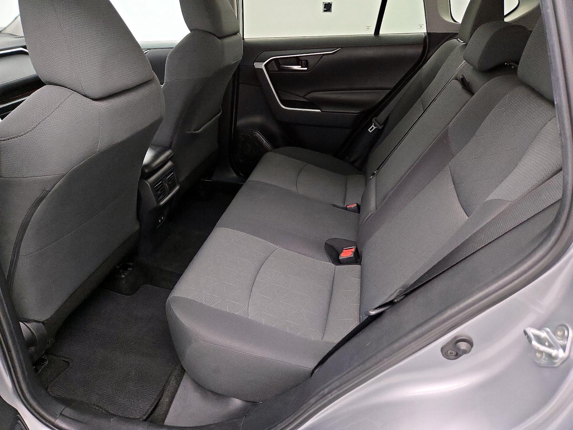 Thumbnail: 2019 Toyota RAV4 - 20