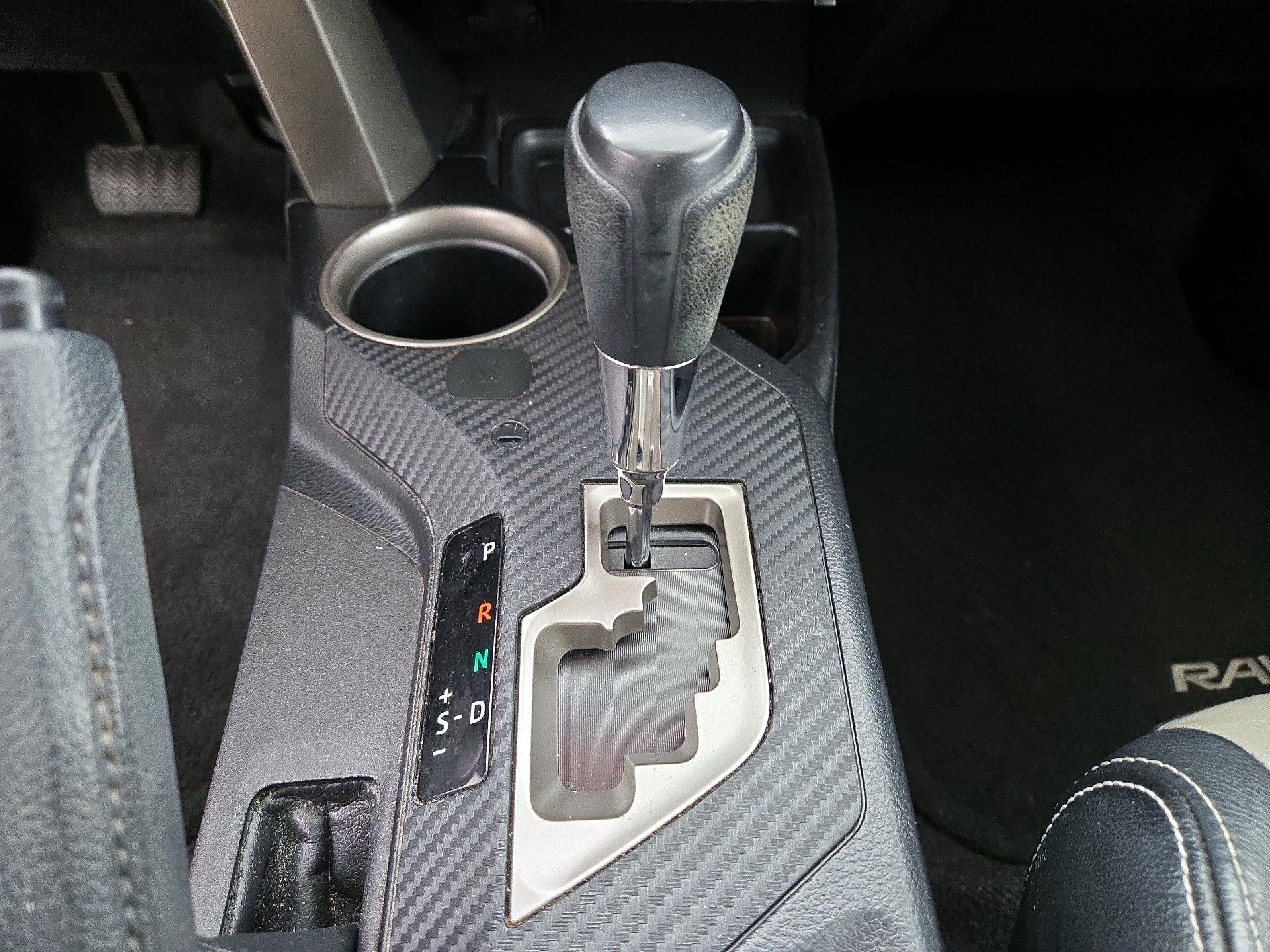 Thumbnail: 2015 Toyota RAV4 - 17