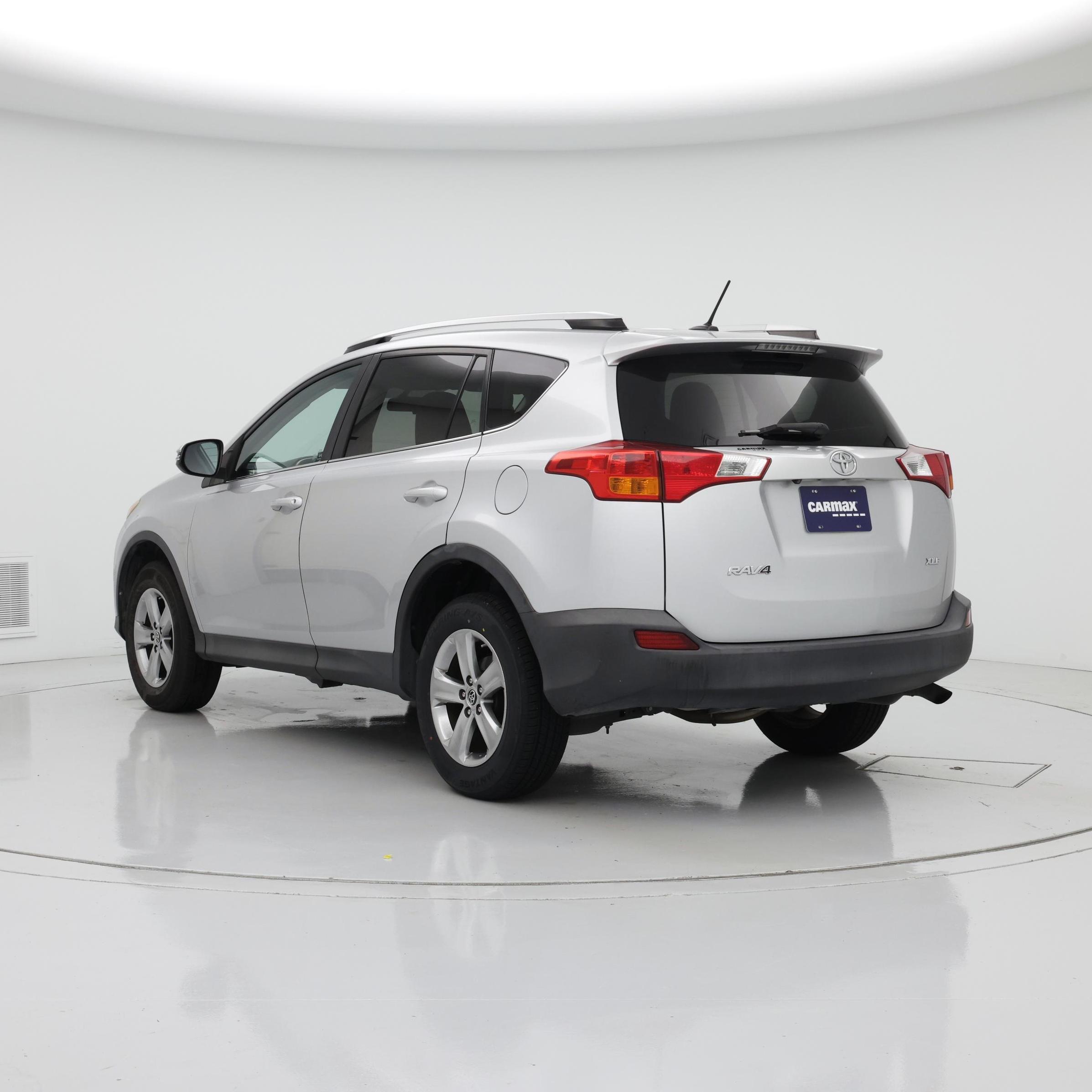 Thumbnail: 2015 Toyota RAV4 - 2