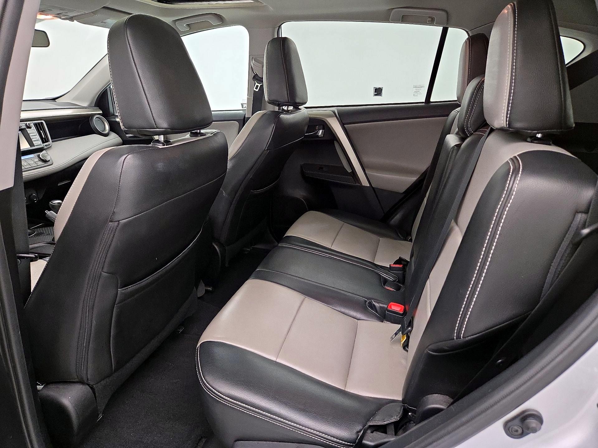 Thumbnail: 2015 Toyota RAV4 - 20
