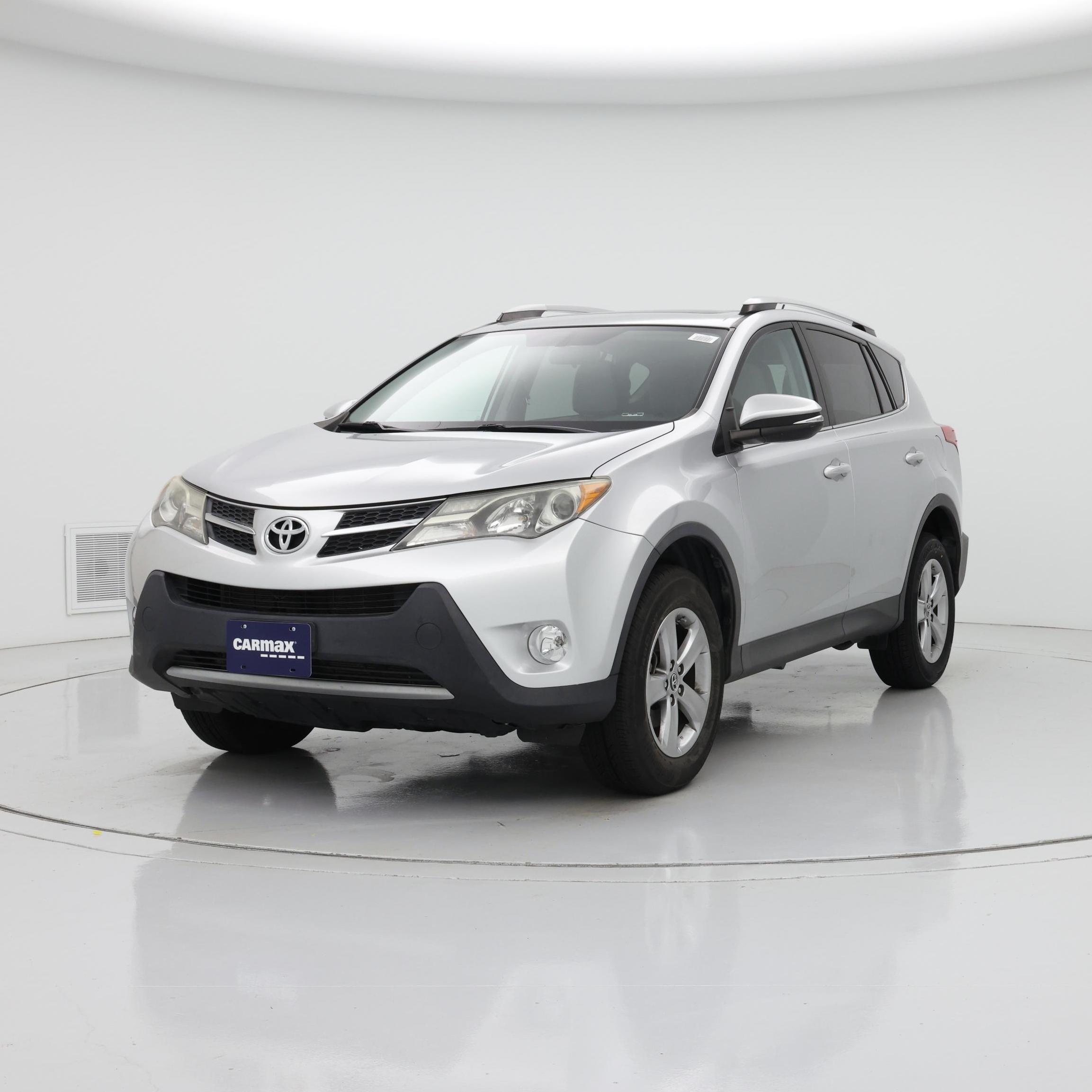 Thumbnail: 2015 Toyota RAV4 - 4