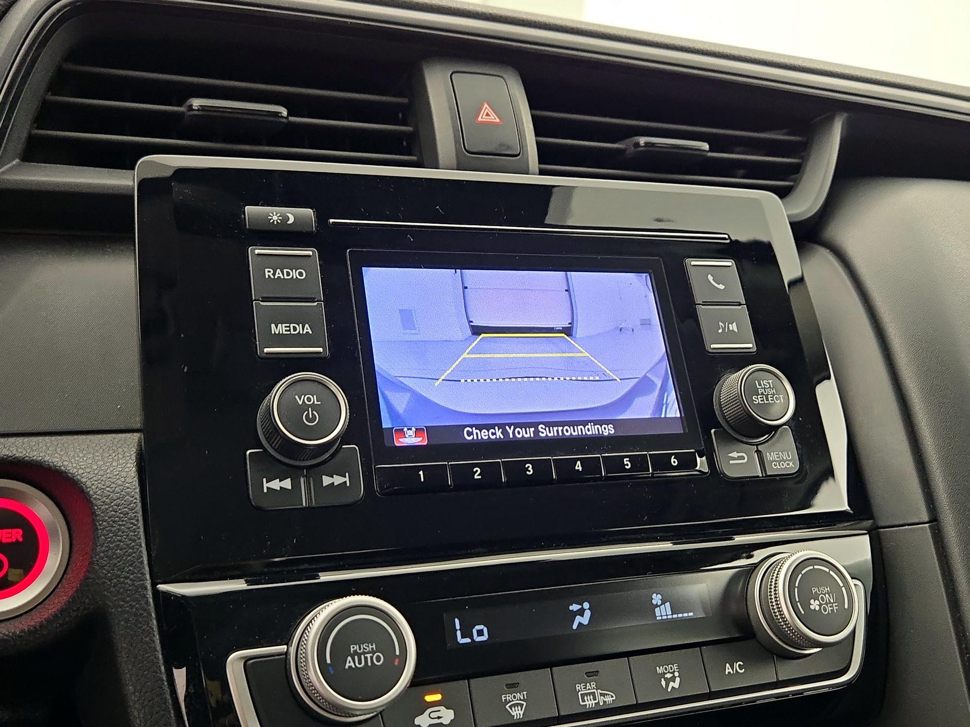 Thumbnail: 2019 Honda Insight - 14