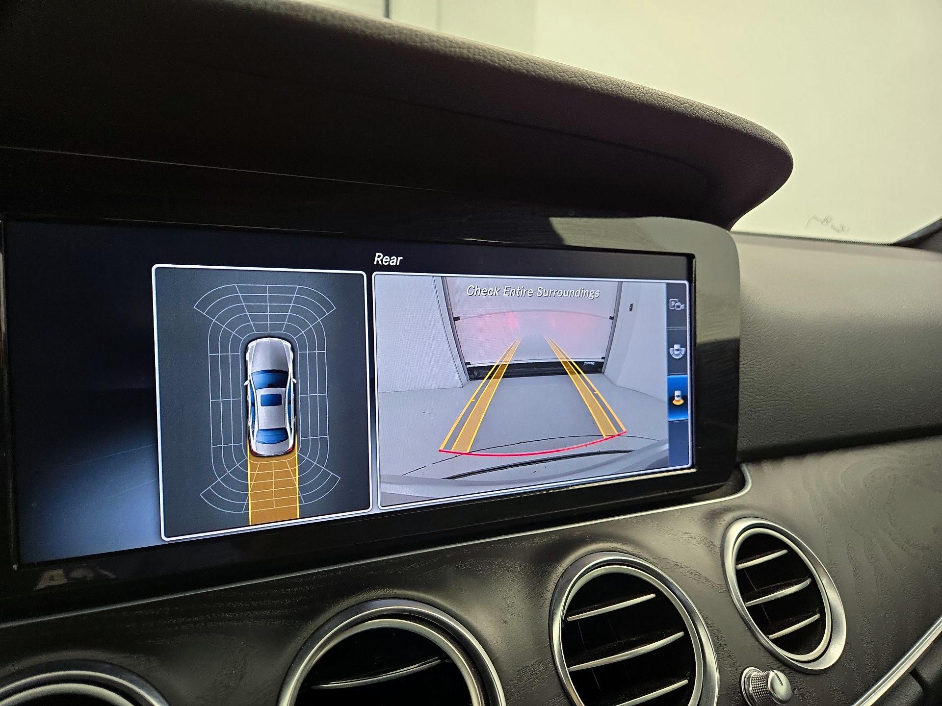 Thumbnail: 2017 Mercedes-Benz E-Class - 15