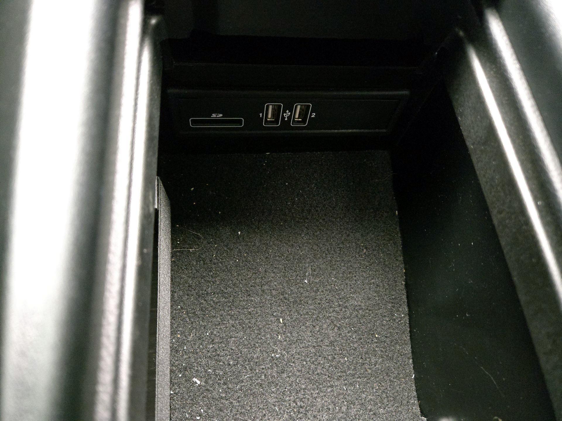 Thumbnail: 2017 Mercedes-Benz E-Class - 19