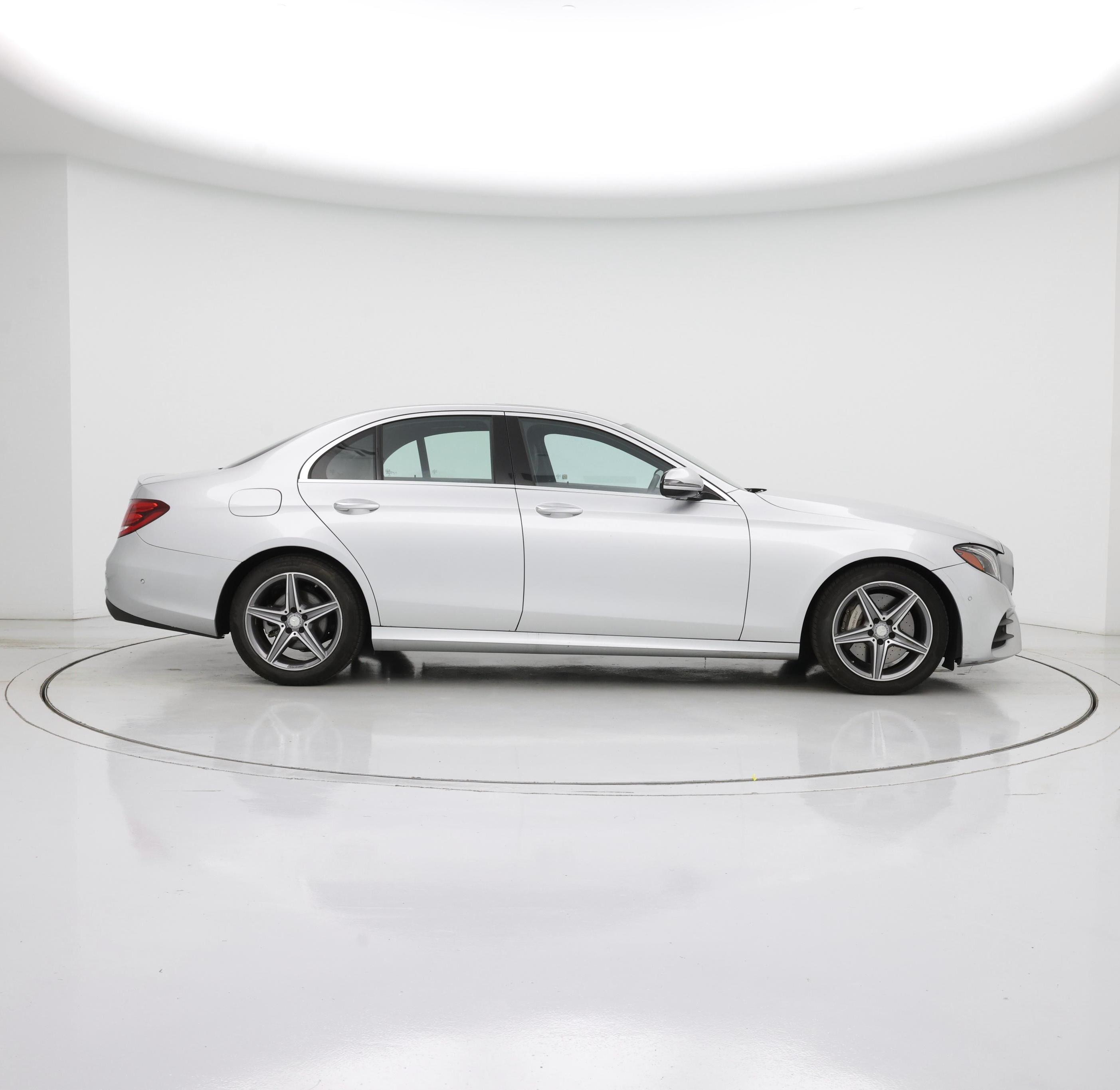 Thumbnail: 2017 Mercedes-Benz E-Class - 7