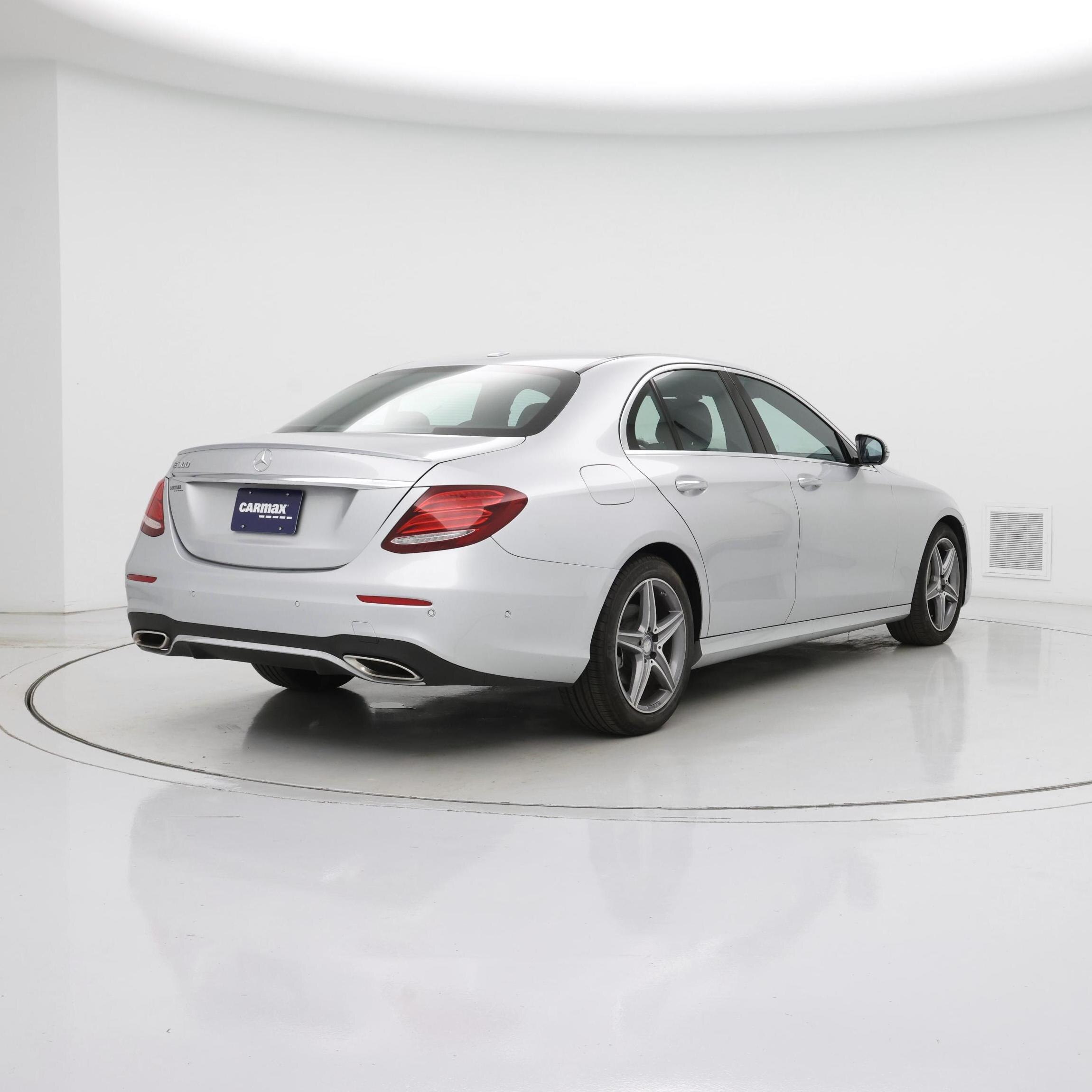 Thumbnail: 2017 Mercedes-Benz E-Class - 8