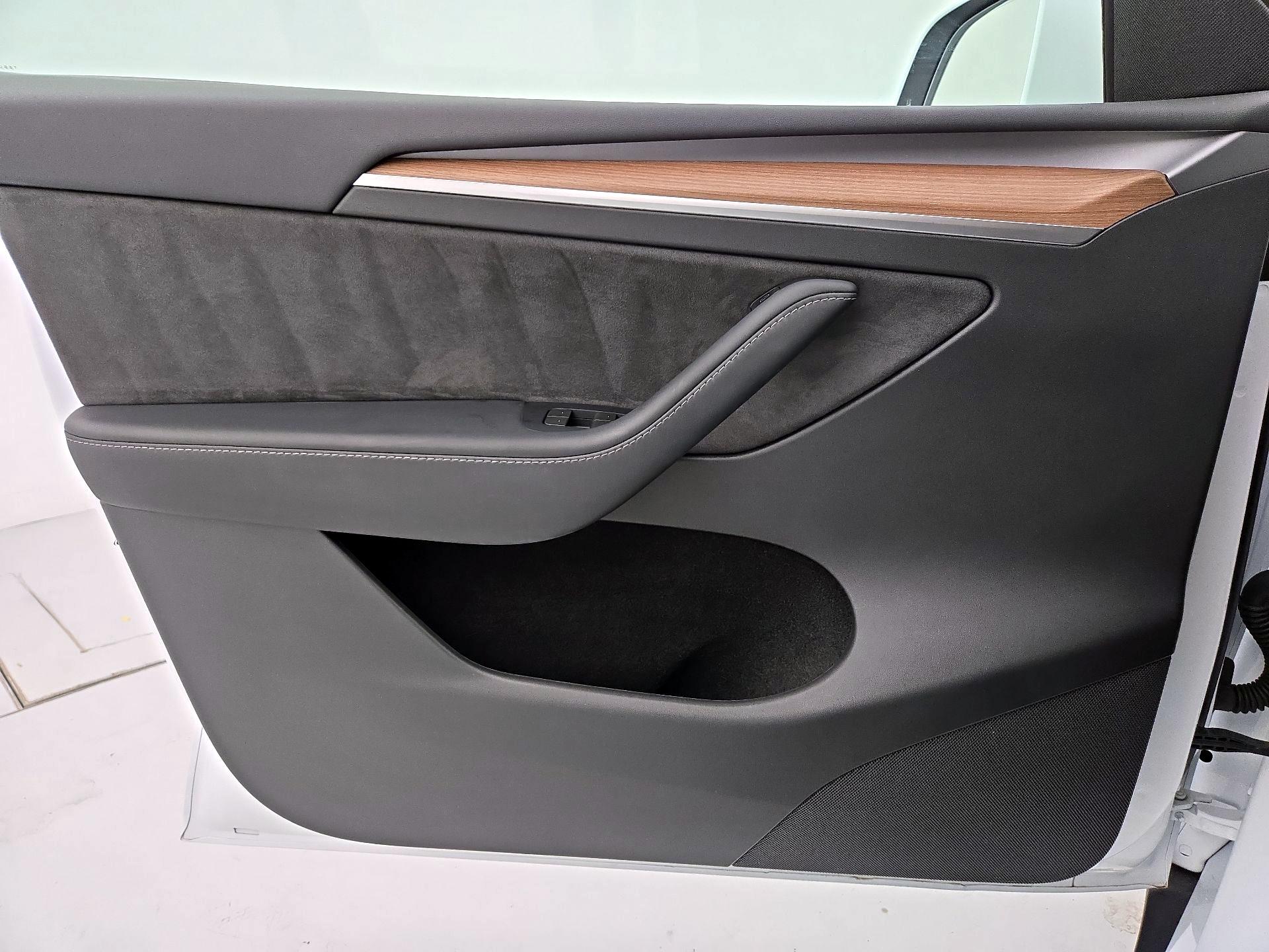 Thumbnail: 2024 Tesla Model Y - 12