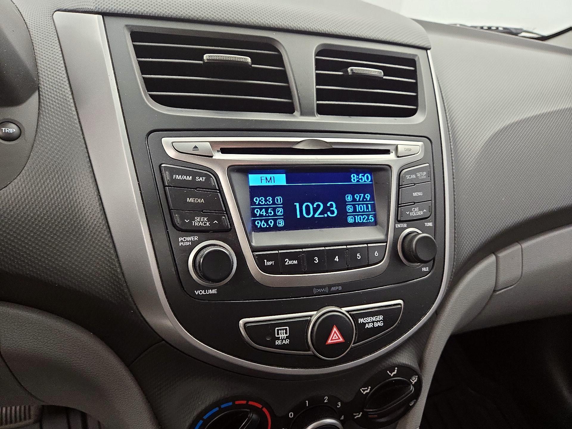 Thumbnail: 2015 Hyundai Accent - 14