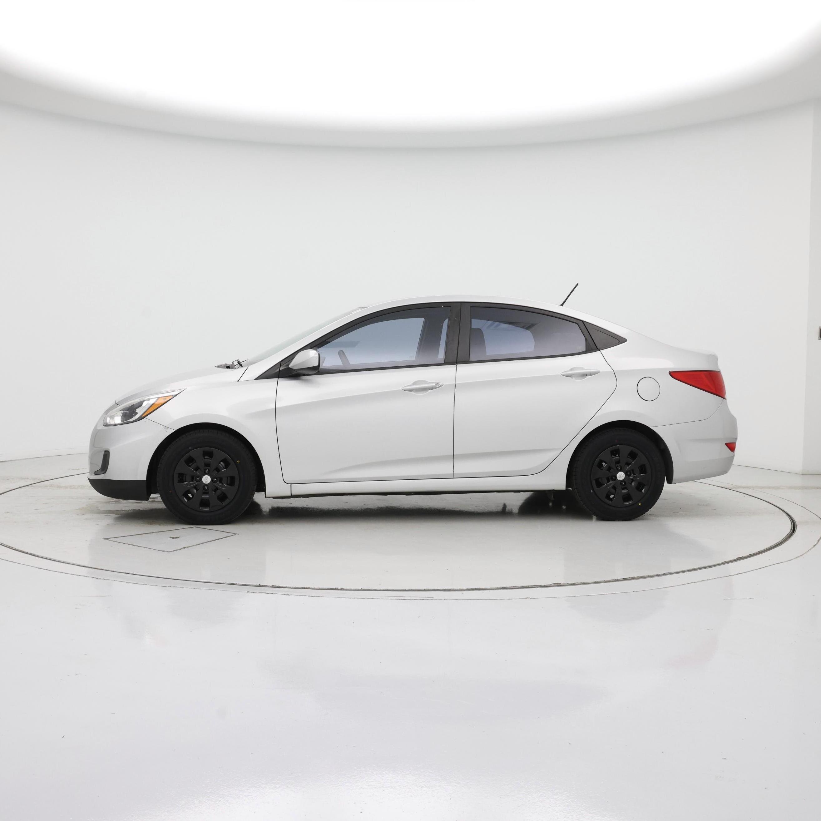 Thumbnail: 2015 Hyundai Accent - 3
