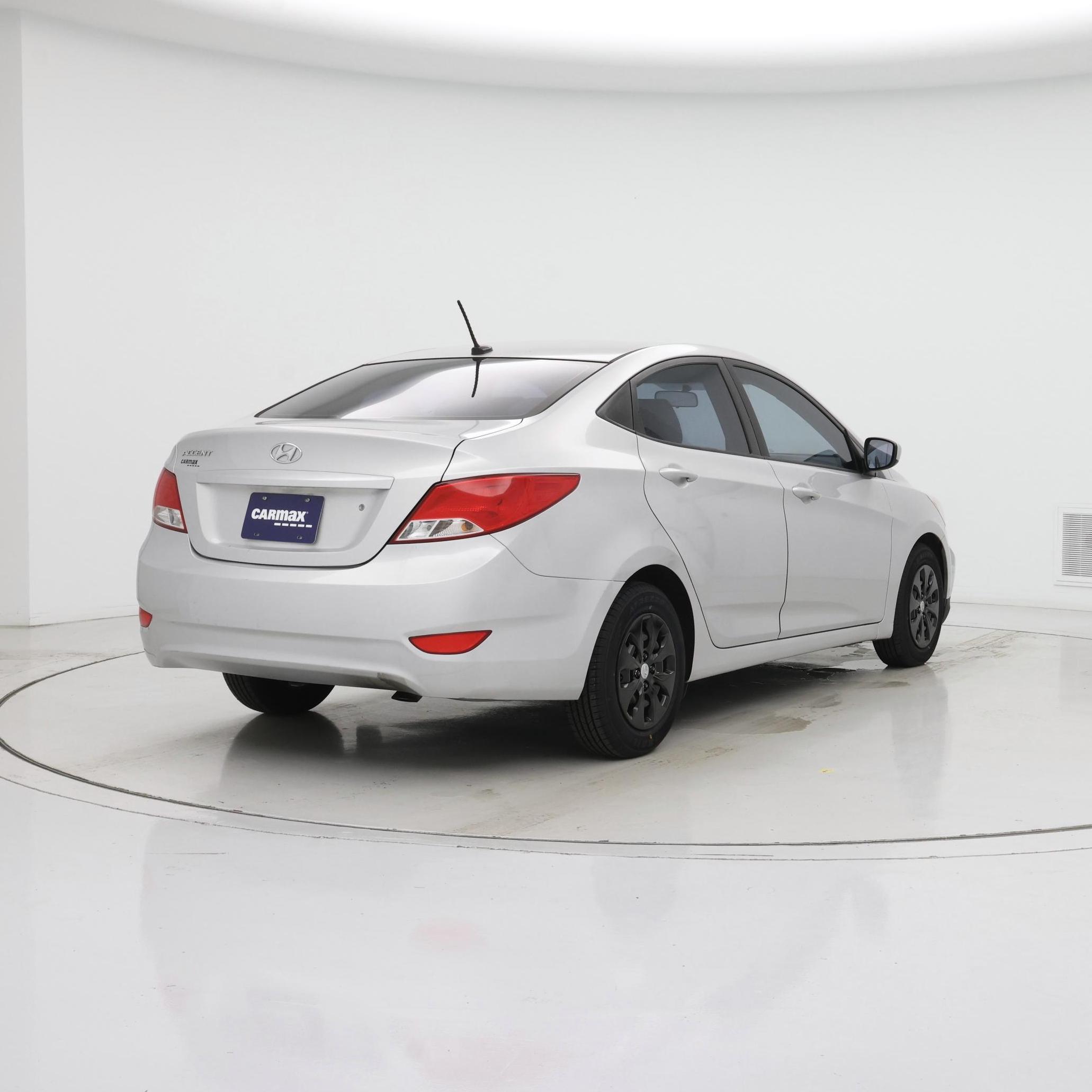 Thumbnail: 2015 Hyundai Accent - 8