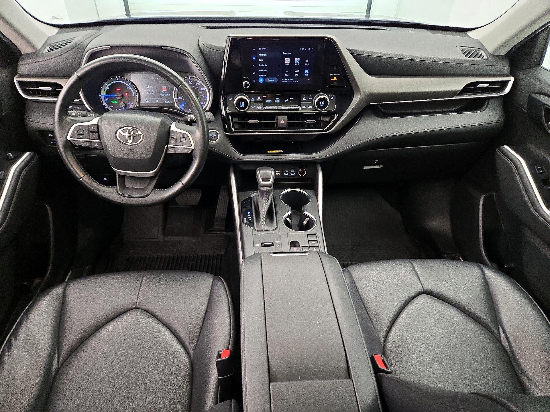 Thumbnail: 2023 Toyota Highlander - 9