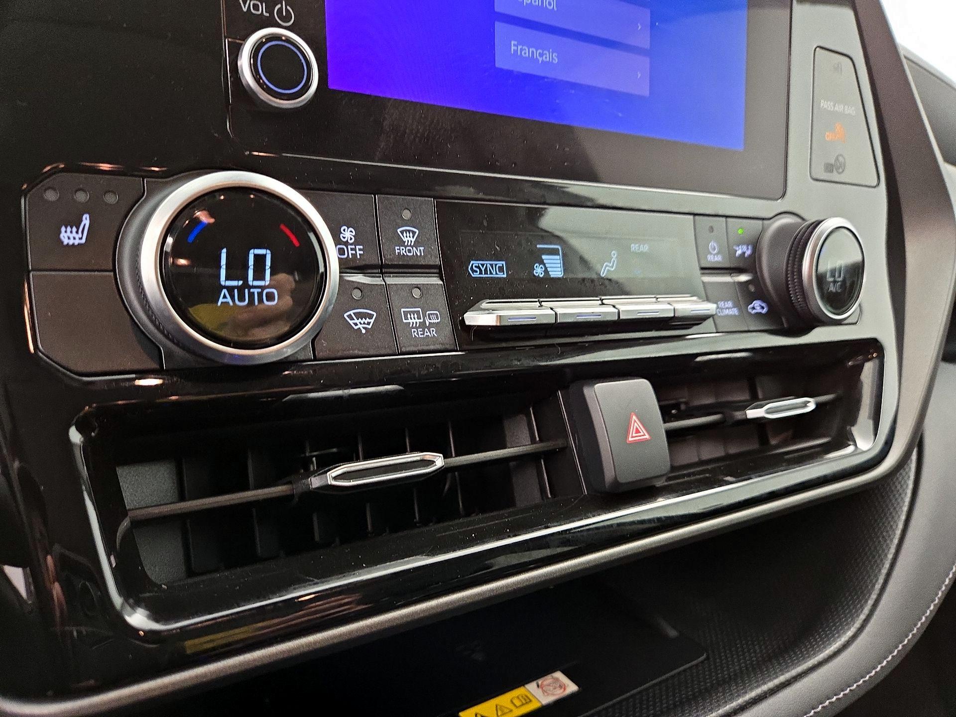 Thumbnail: 2023 Toyota Highlander - 16