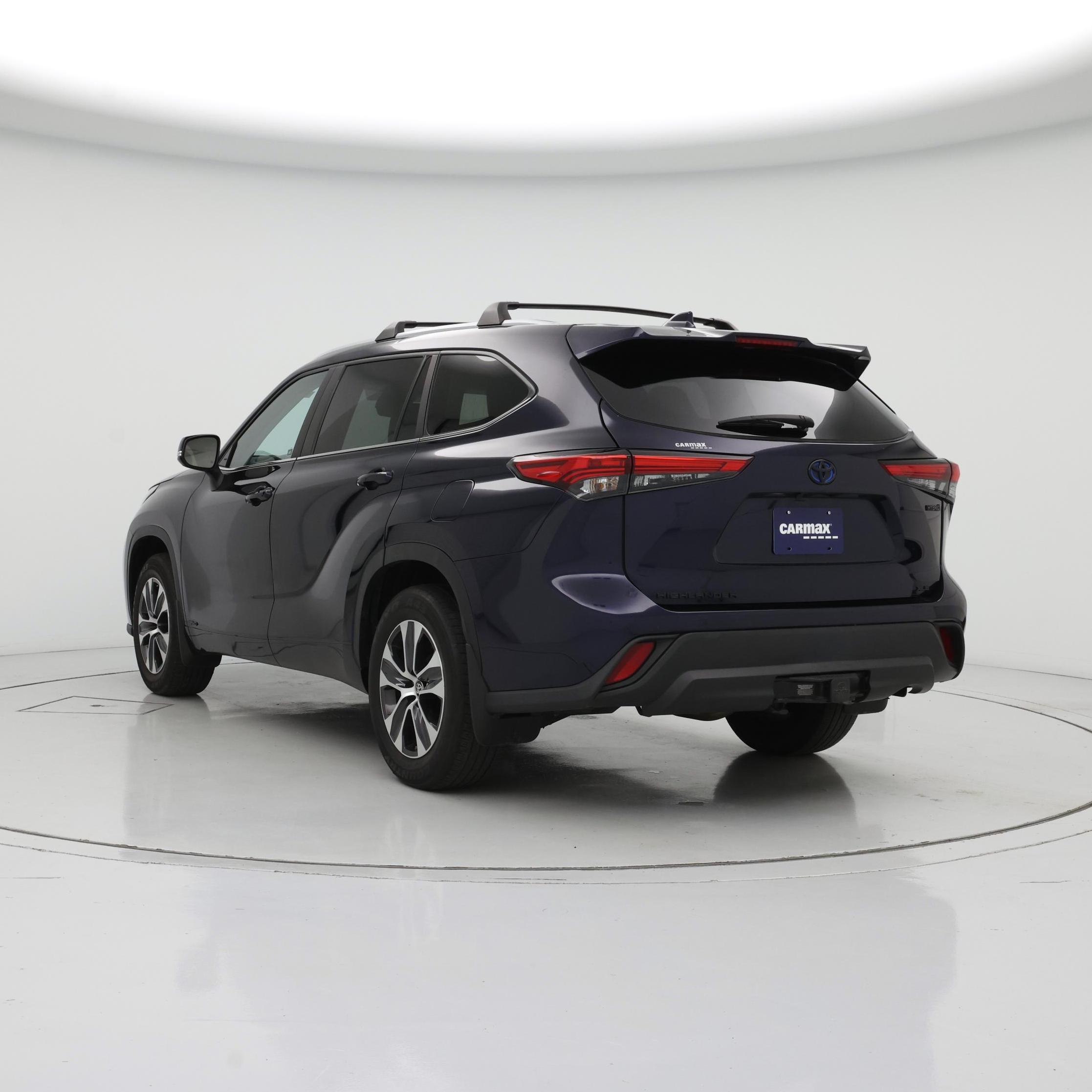 Thumbnail: 2023 Toyota Highlander - 2