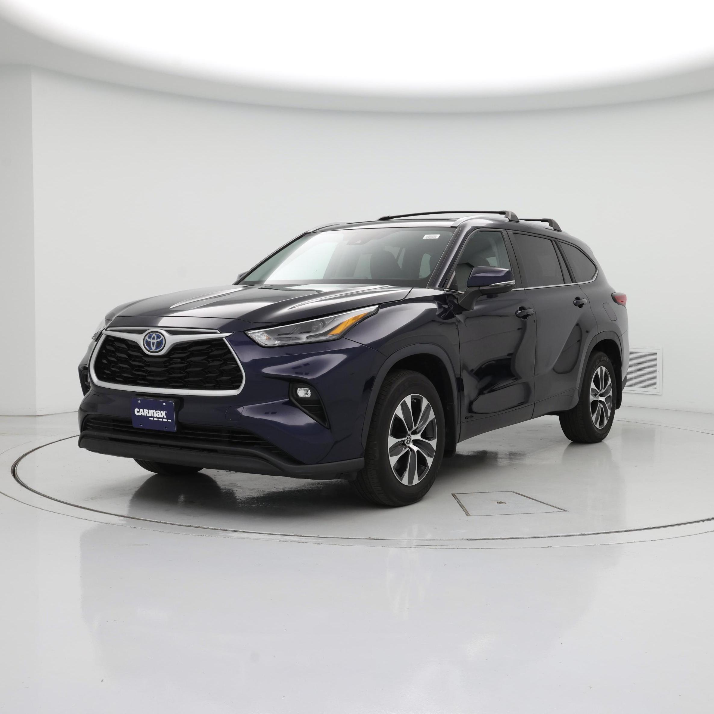 Thumbnail: 2023 Toyota Highlander - 4