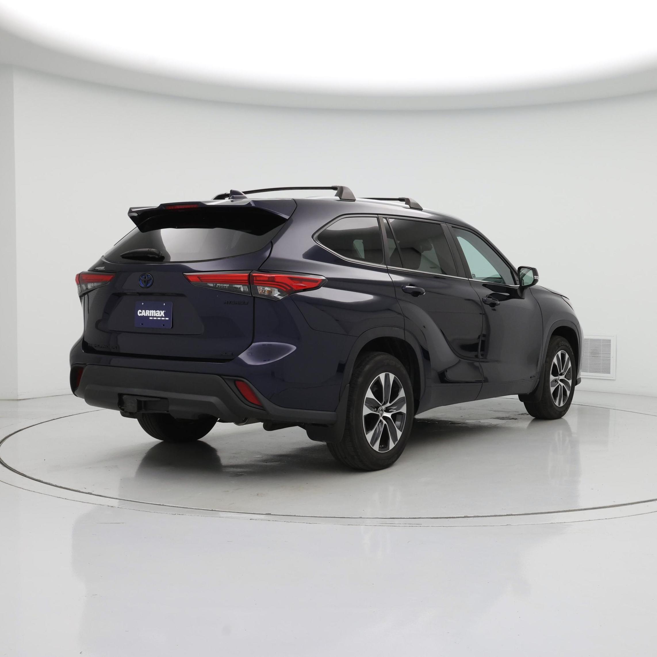 Thumbnail: 2023 Toyota Highlander - 8