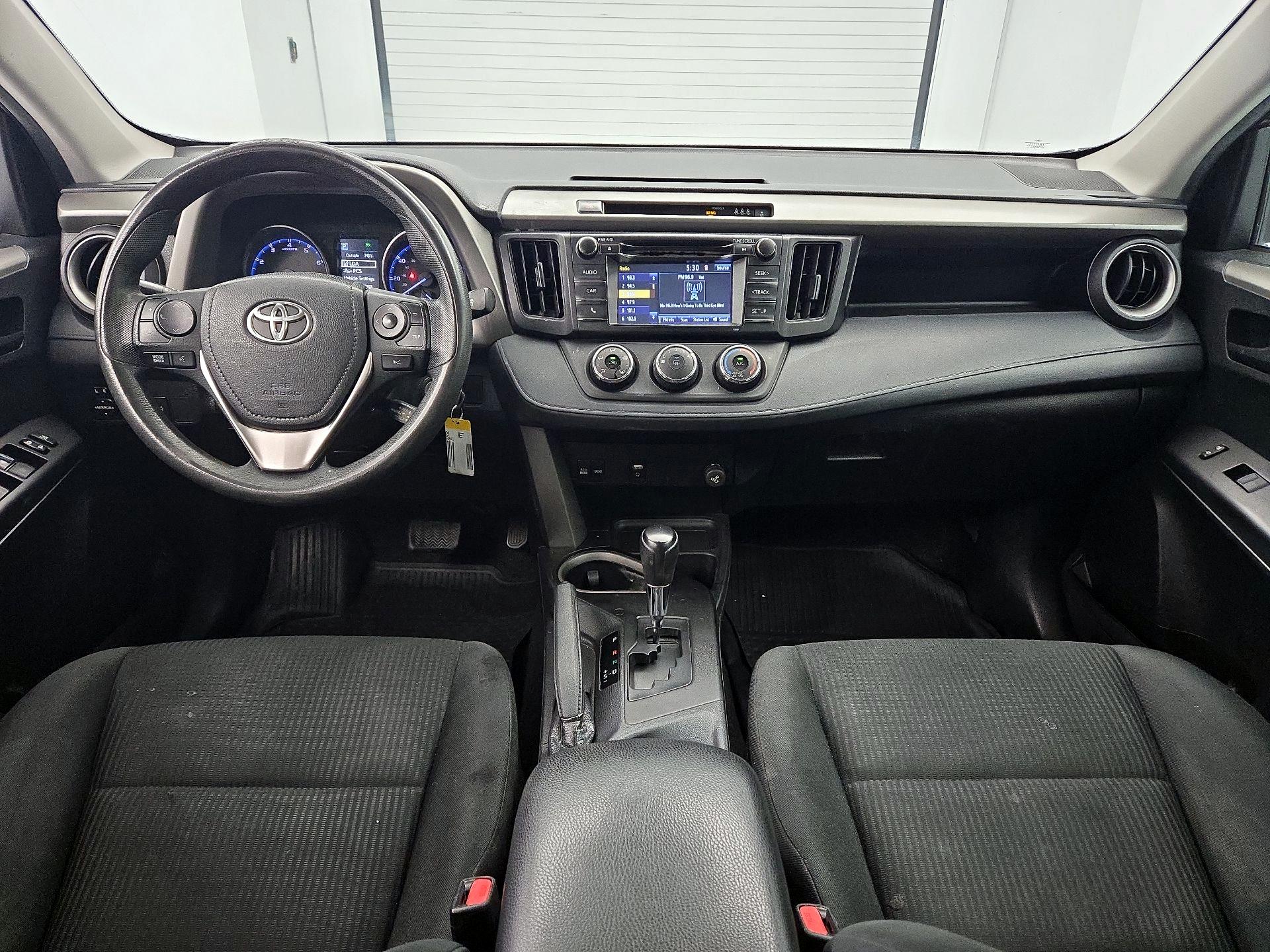 Thumbnail: 2018 Toyota RAV4 - 9