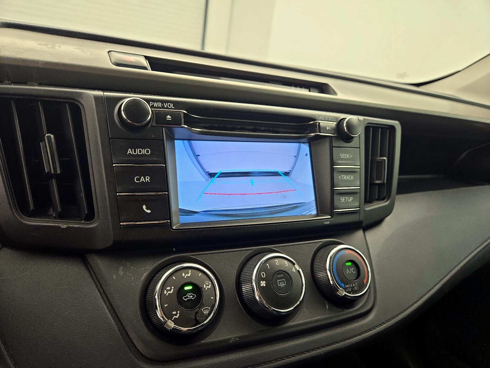 Thumbnail: 2018 Toyota RAV4 - 14