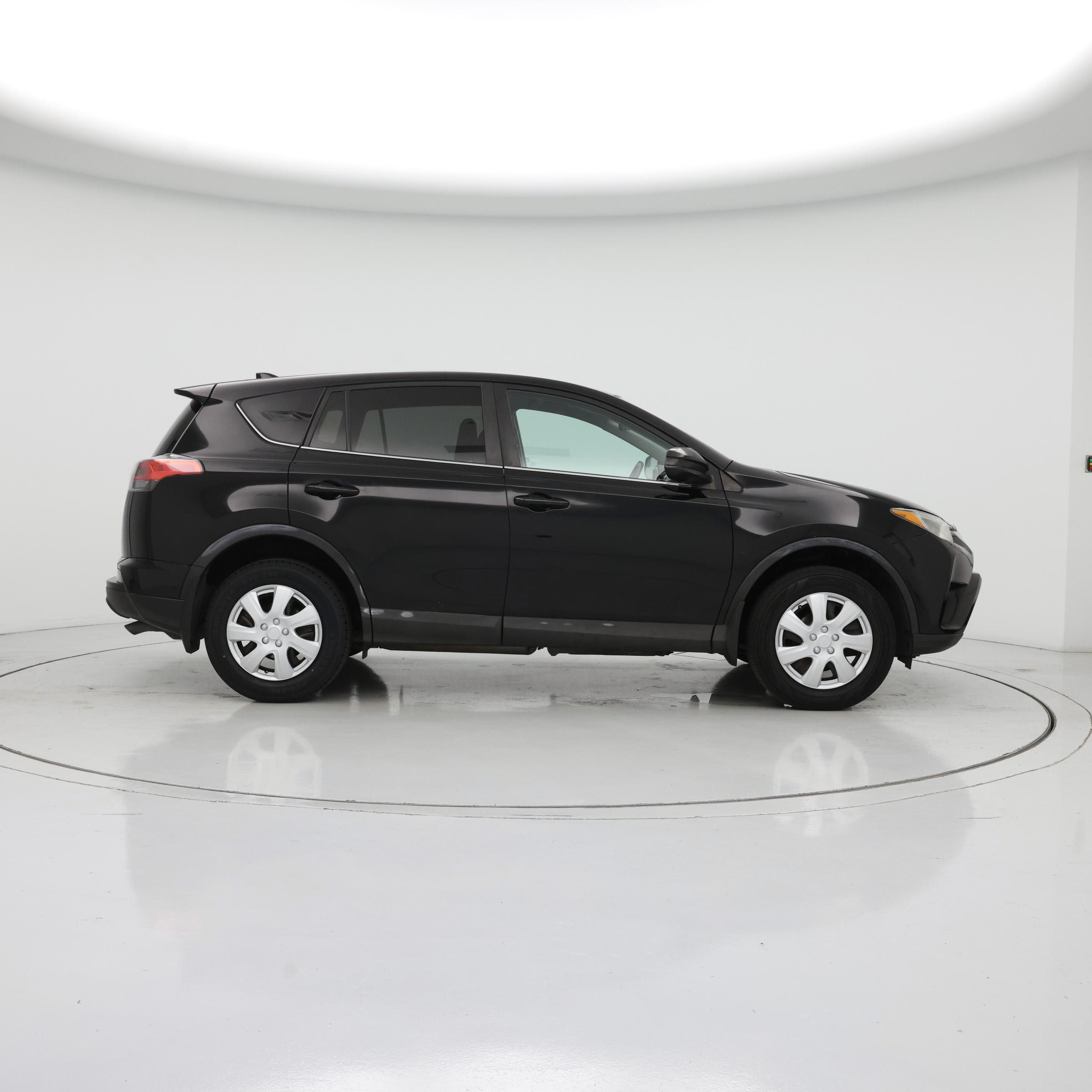 Thumbnail: 2018 Toyota RAV4 - 7