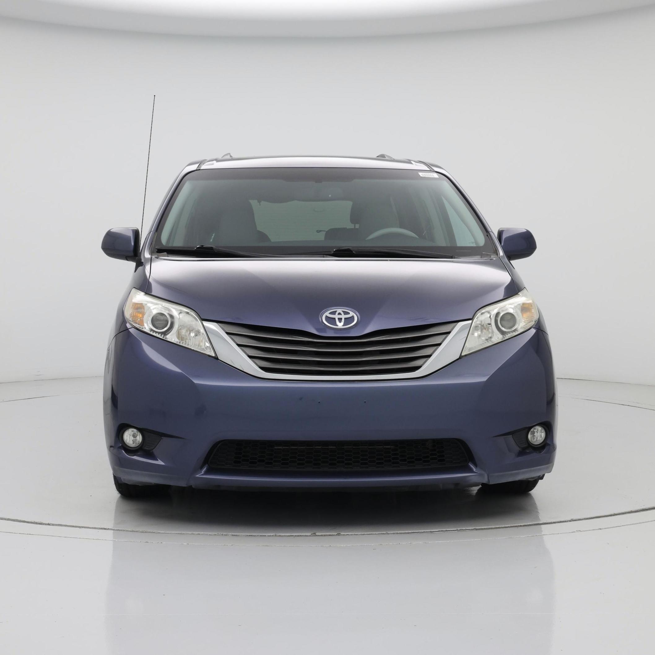 Thumbnail: 2014 Toyota Sienna - 5