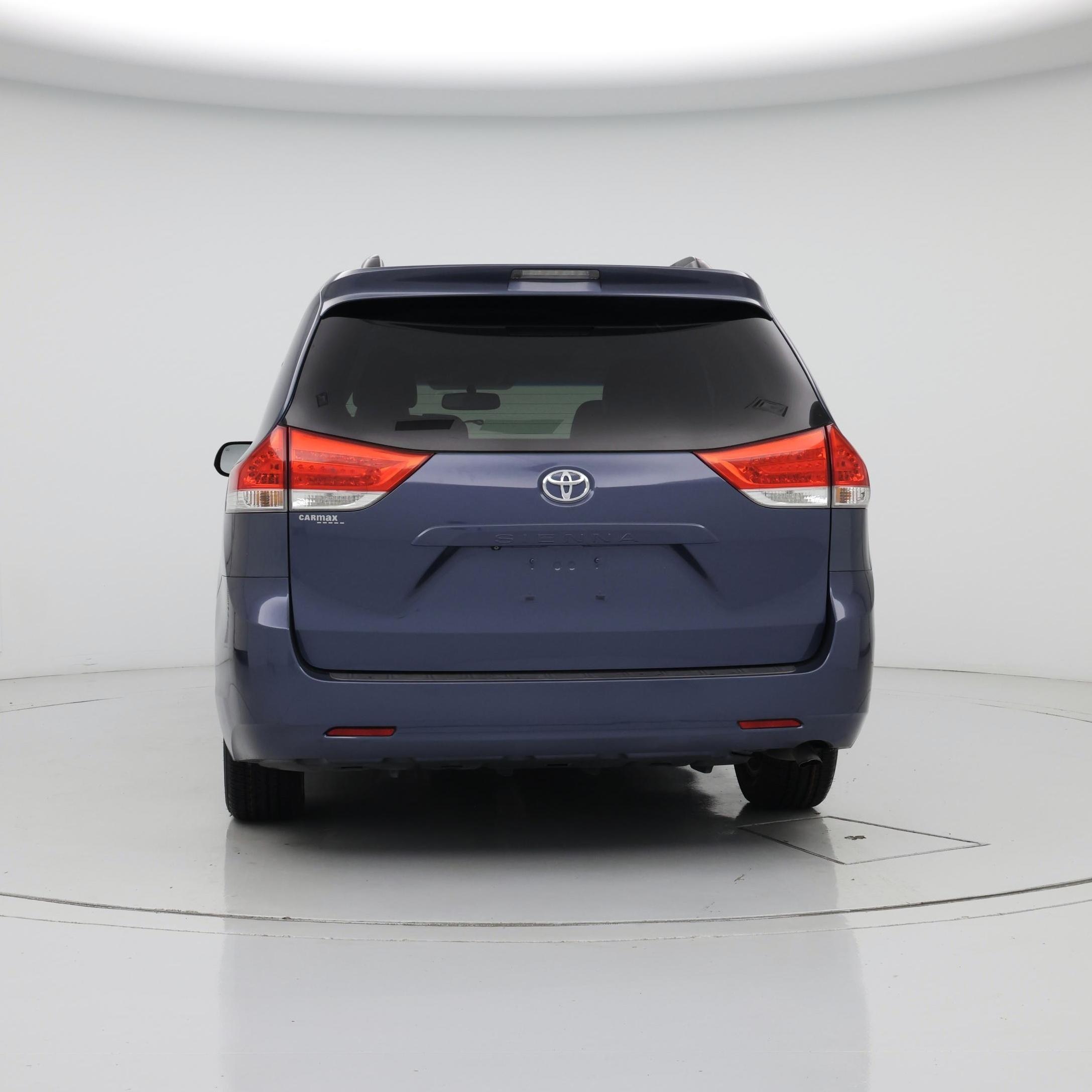 Thumbnail: 2014 Toyota Sienna - 6