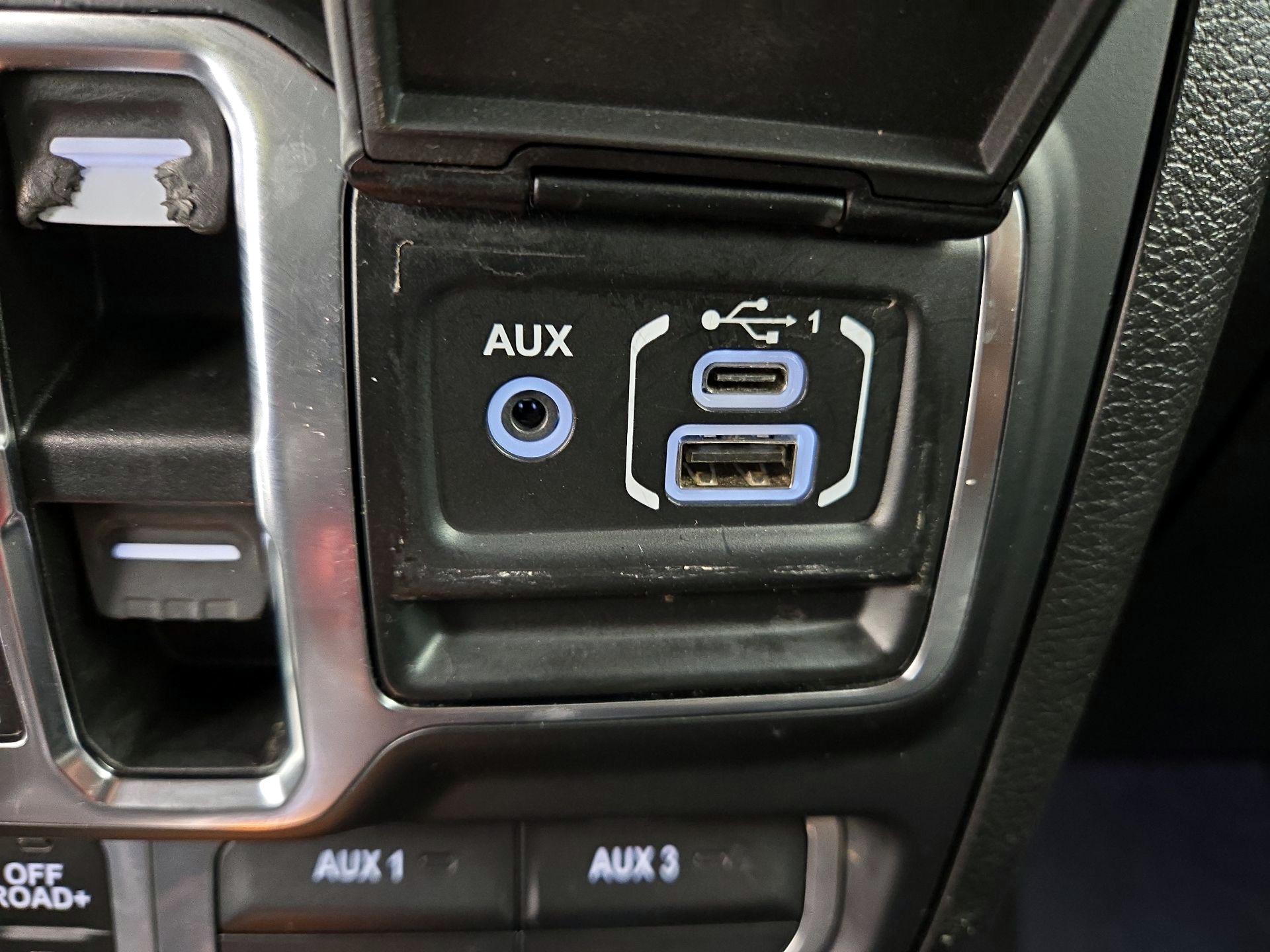 Thumbnail: 2021 Jeep Gladiator - 19