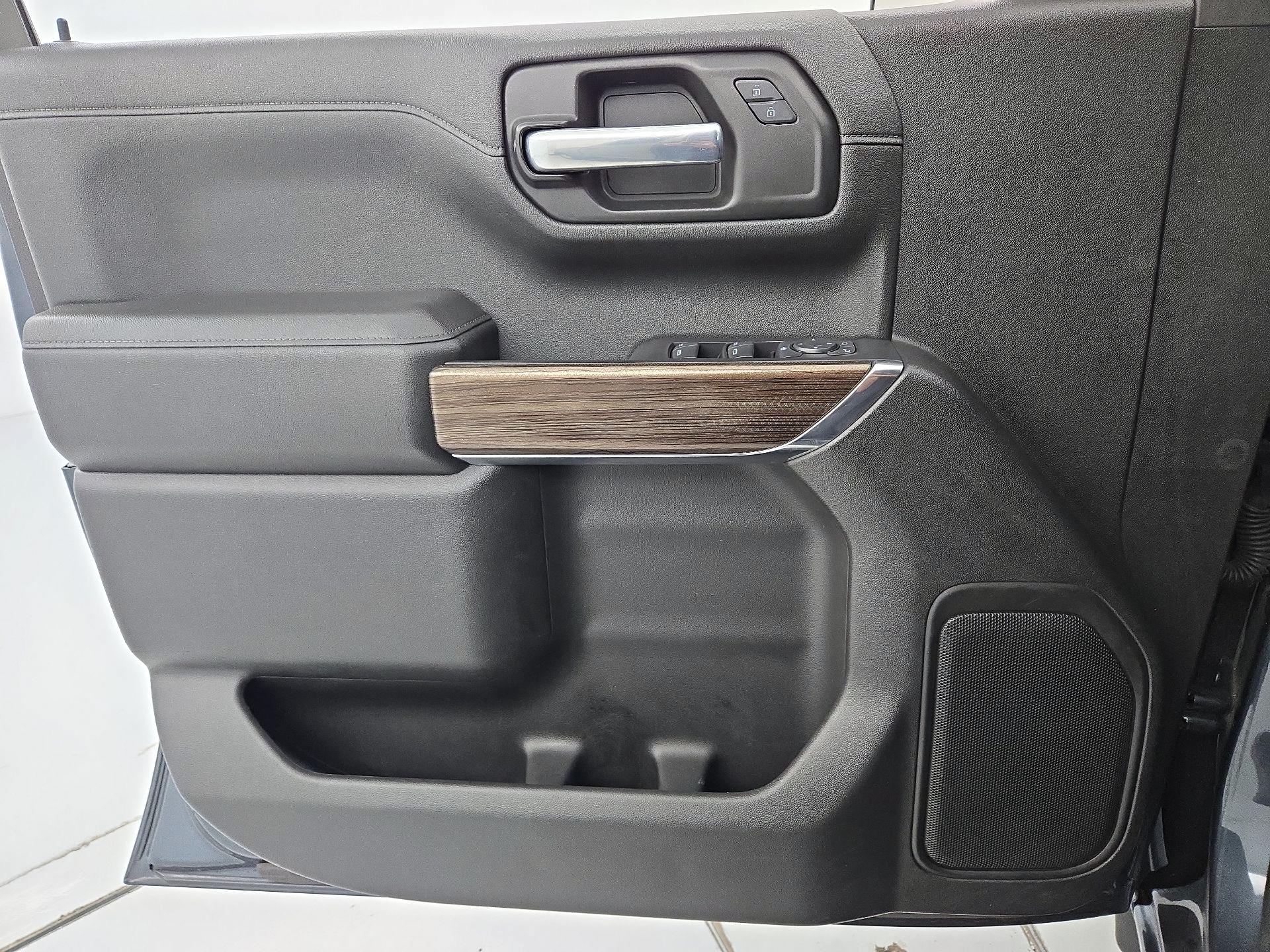 Thumbnail: 2021 Chevrolet Silverado 1500 - 12