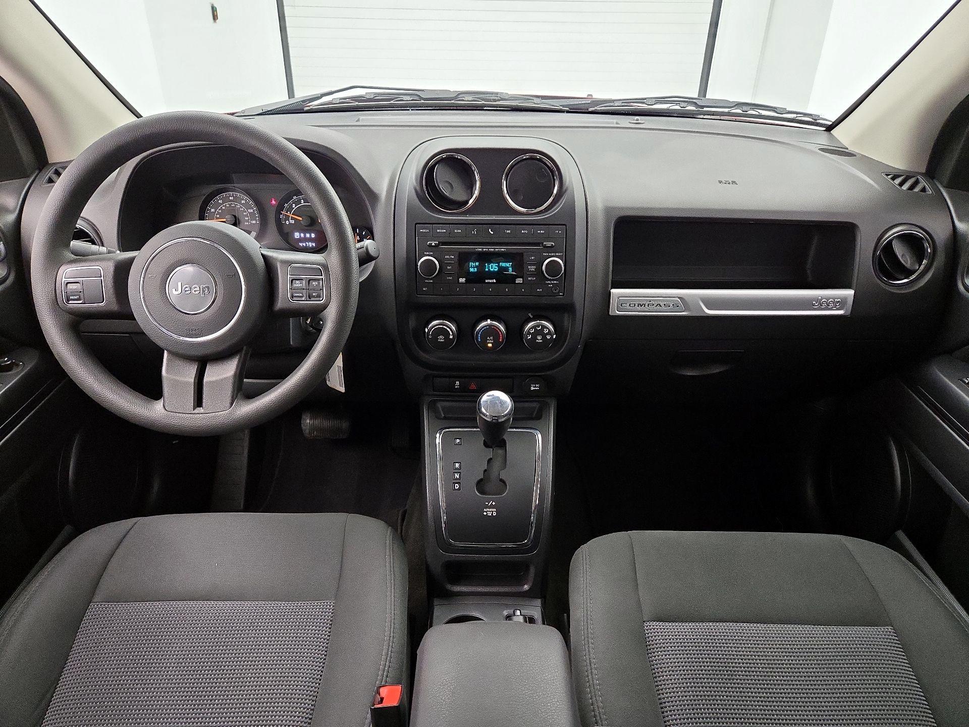 Thumbnail: 2016 Jeep Compass - 9