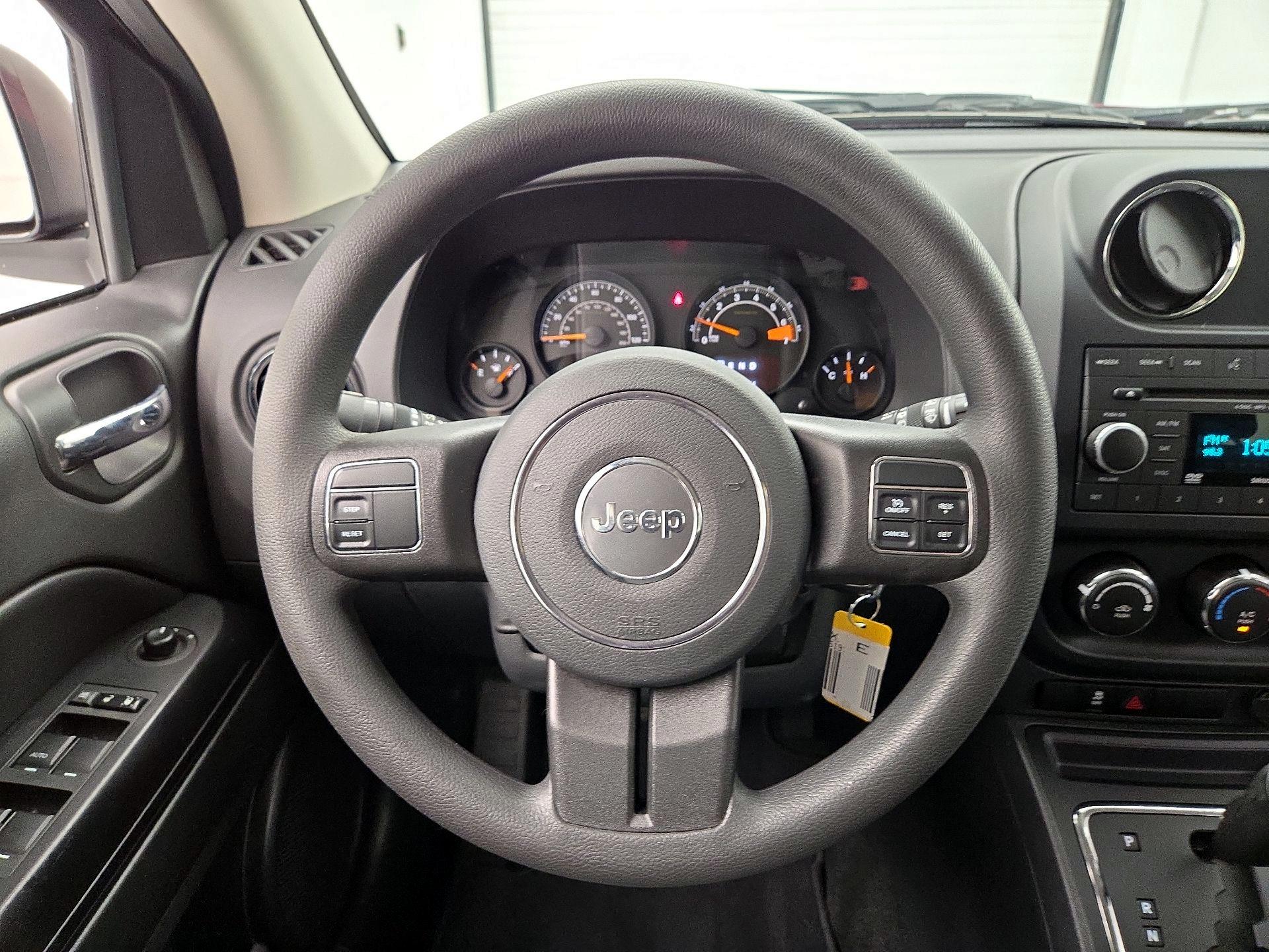 Thumbnail: 2016 Jeep Compass - 10